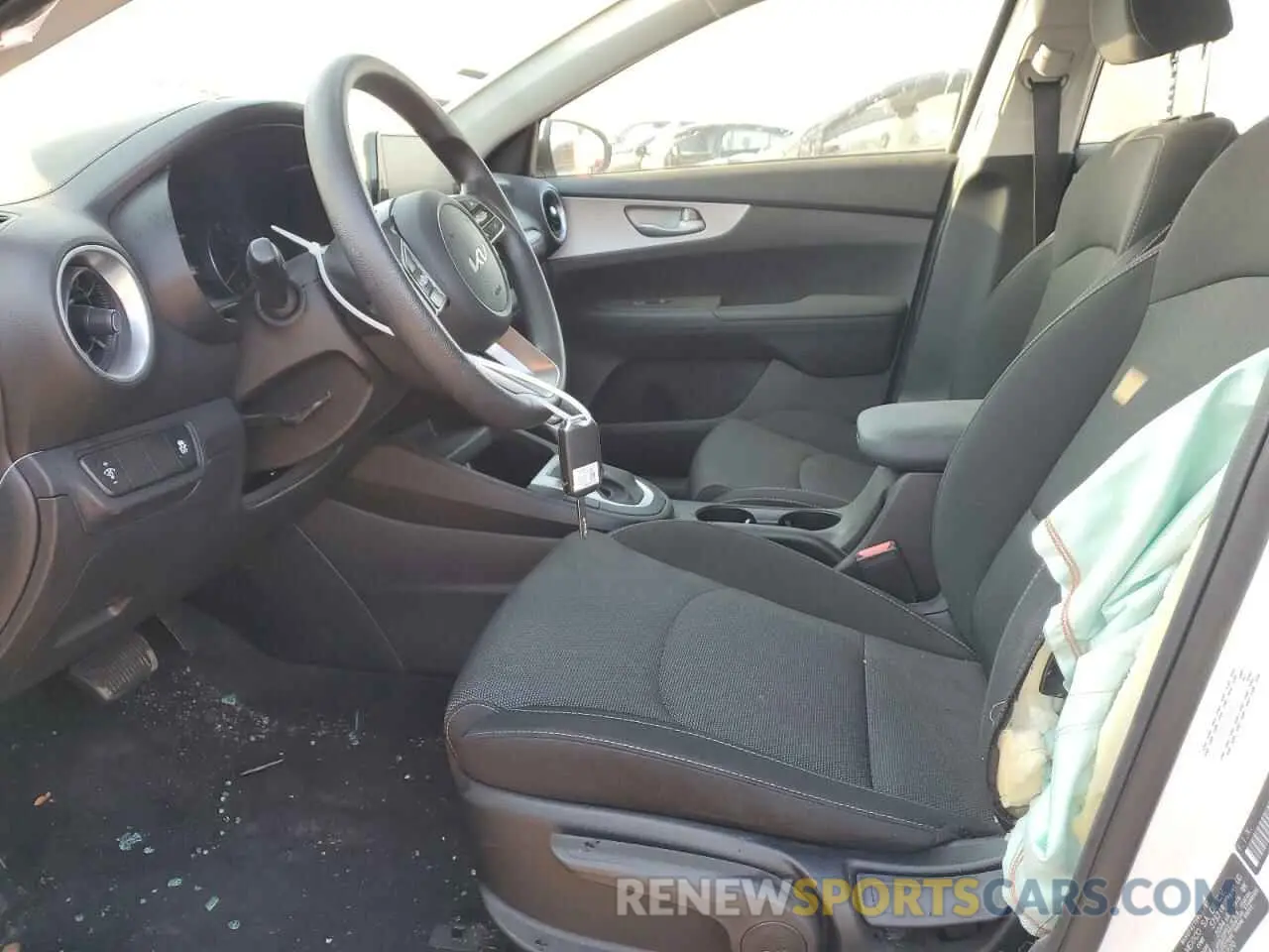 7 Photograph of a damaged car 3KPF24AD2NE499220 KIA FORTE 2022