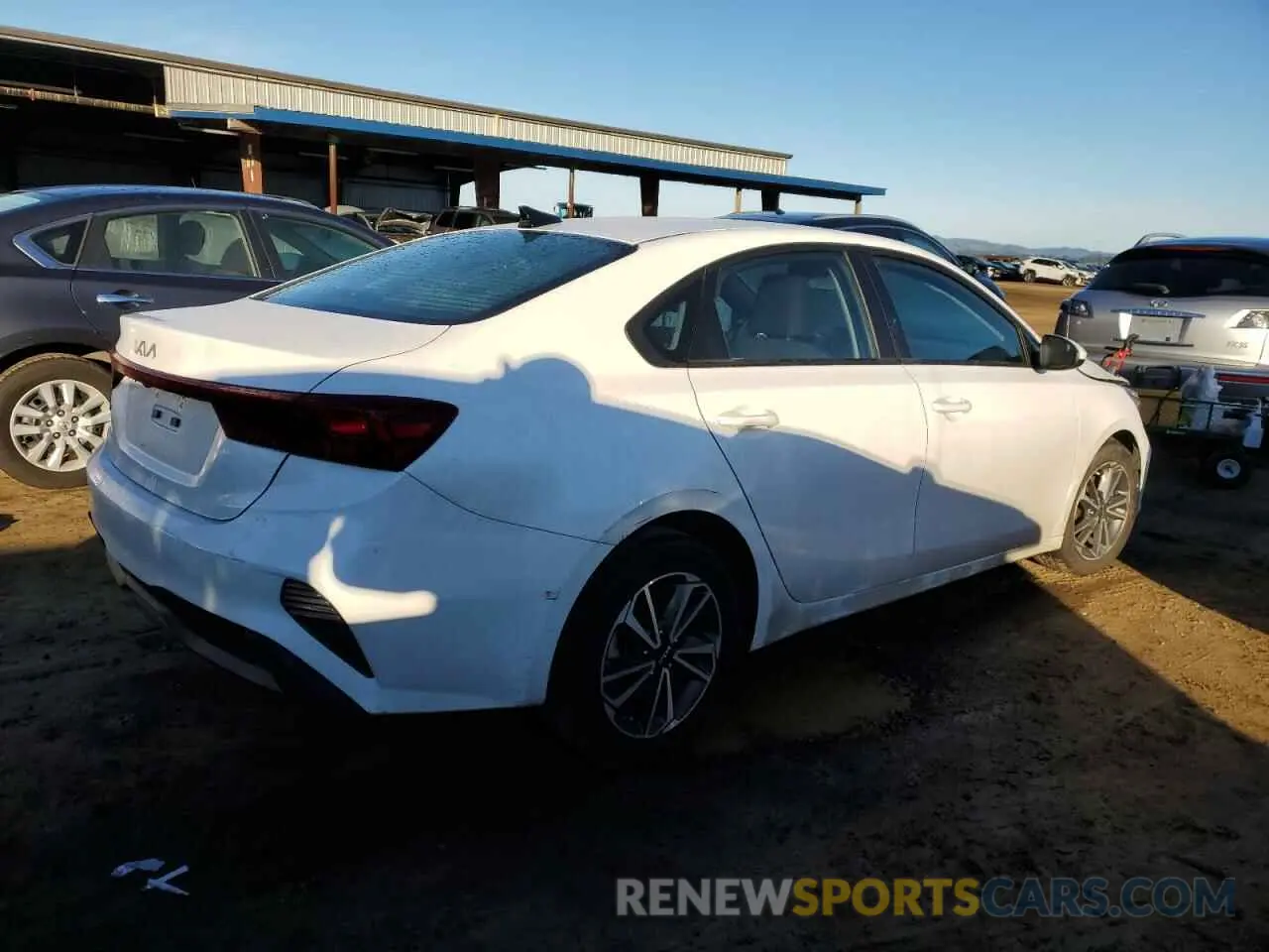 3 Photograph of a damaged car 3KPF24AD3NE427653 KIA FORTE 2022