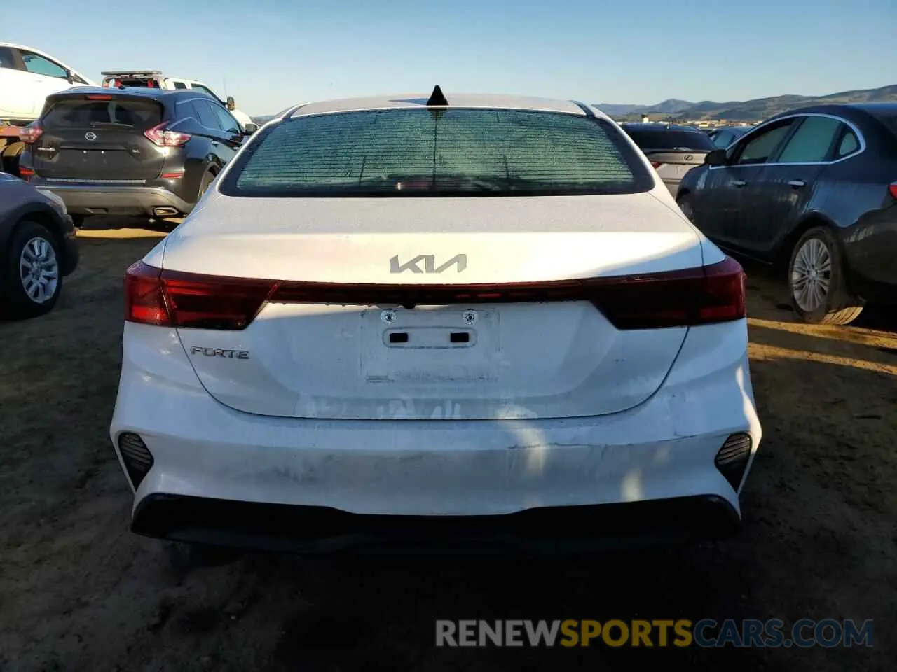 6 Photograph of a damaged car 3KPF24AD3NE427653 KIA FORTE 2022