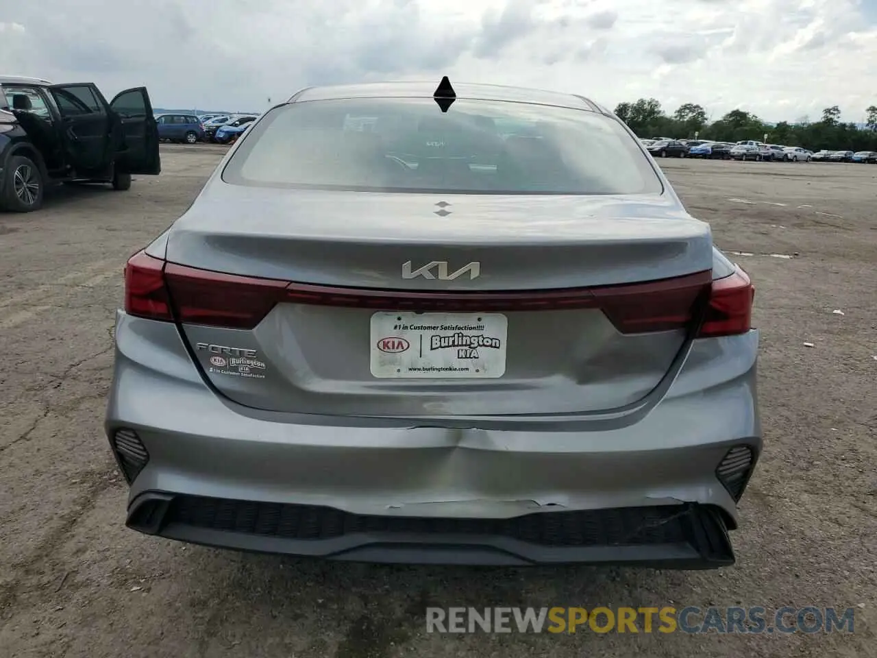6 Photograph of a damaged car 3KPF24AD3NE437535 KIA FORTE 2022