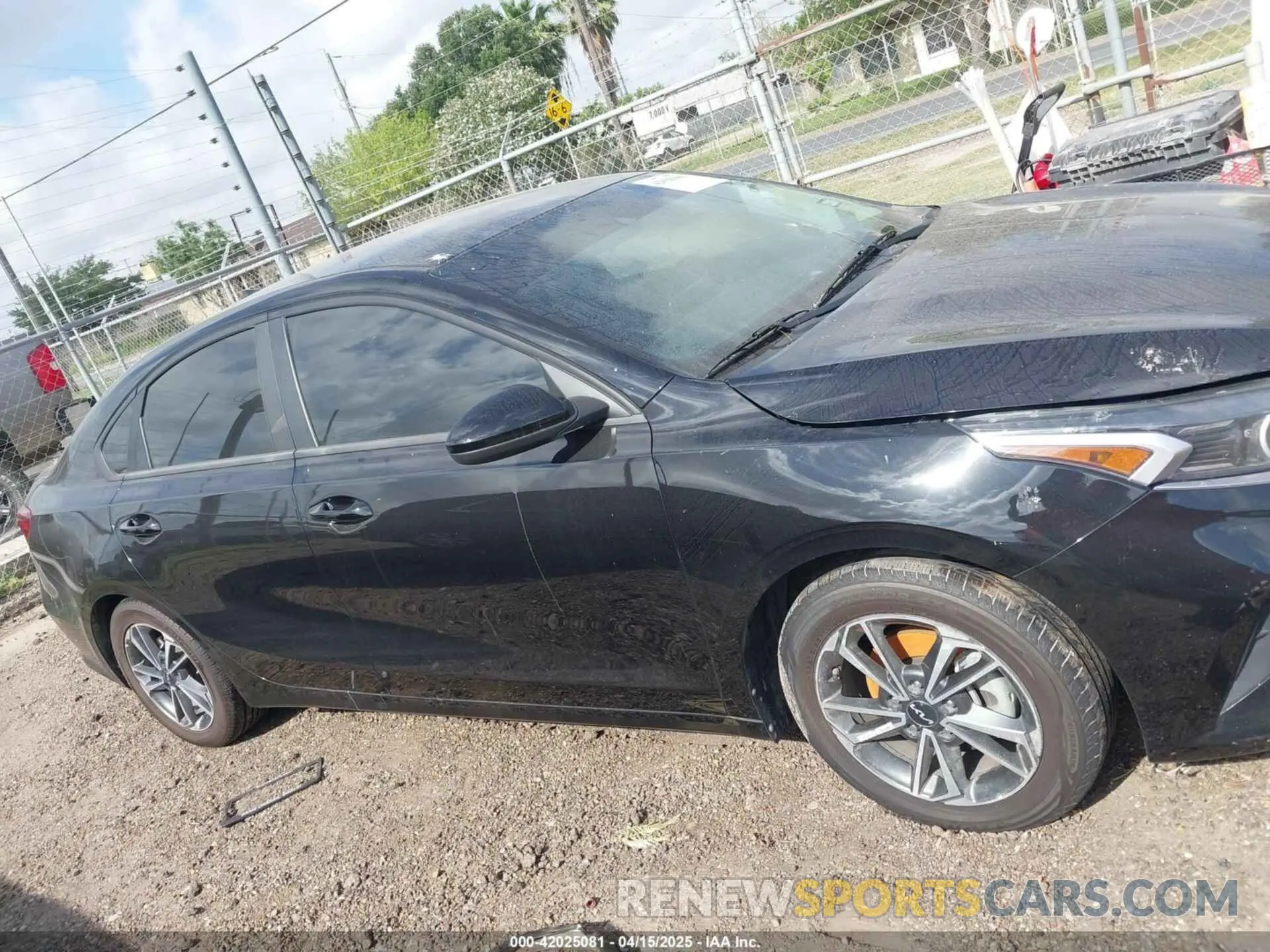 13 Photograph of a damaged car 3KPF24AD3NE461012 KIA FORTE 2022