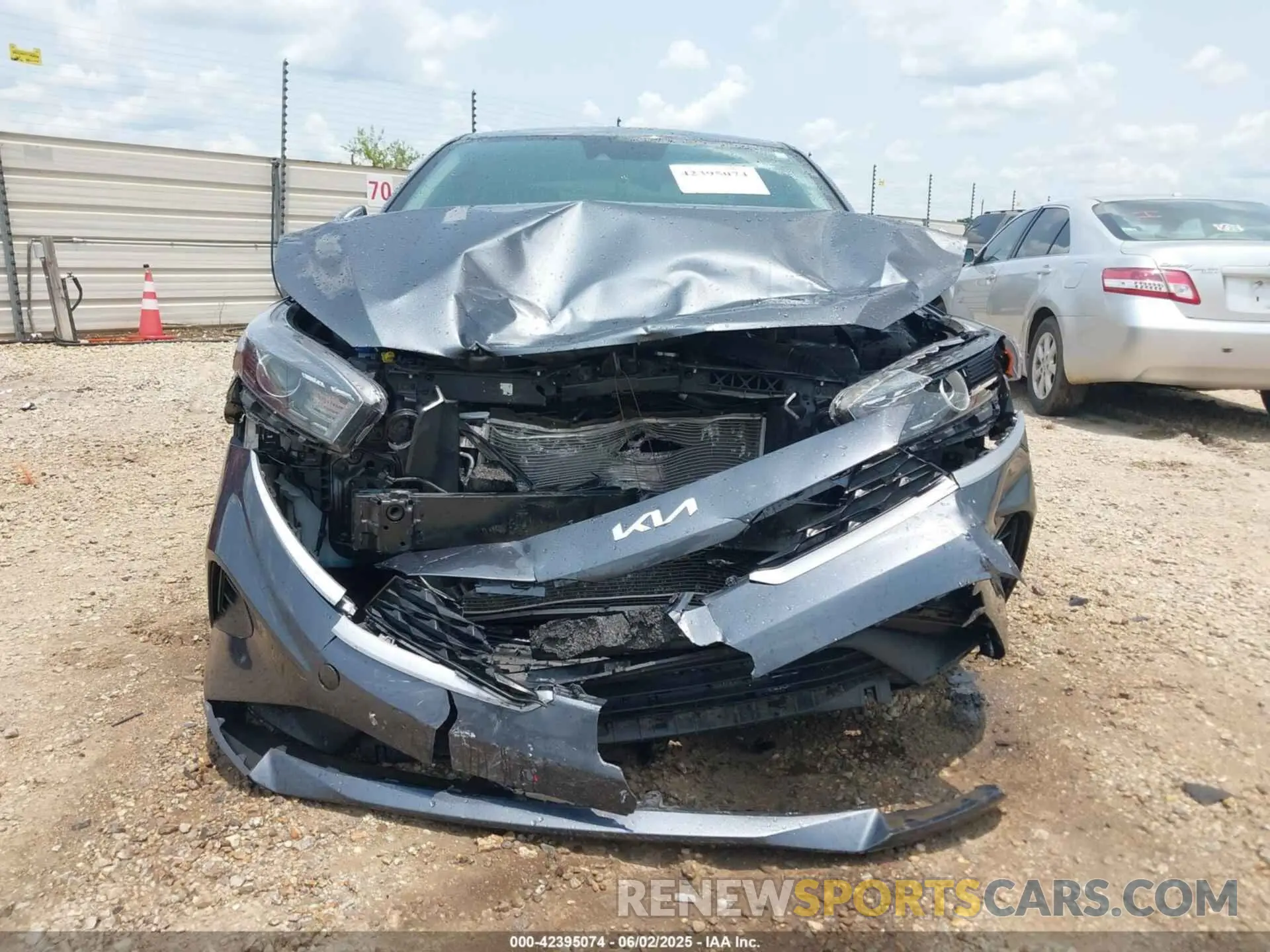 12 Photograph of a damaged car 3KPF24AD3NE464217 KIA FORTE 2022