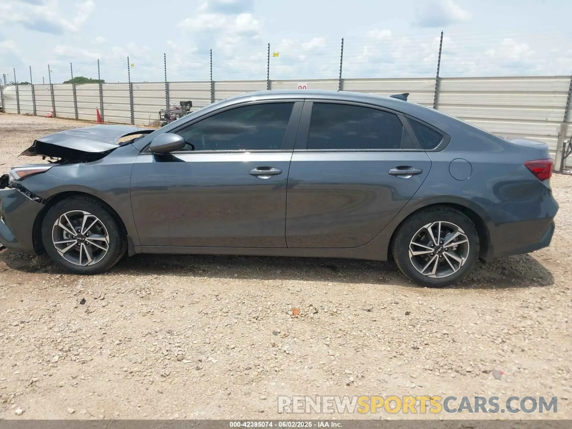 14 Photograph of a damaged car 3KPF24AD3NE464217 KIA FORTE 2022