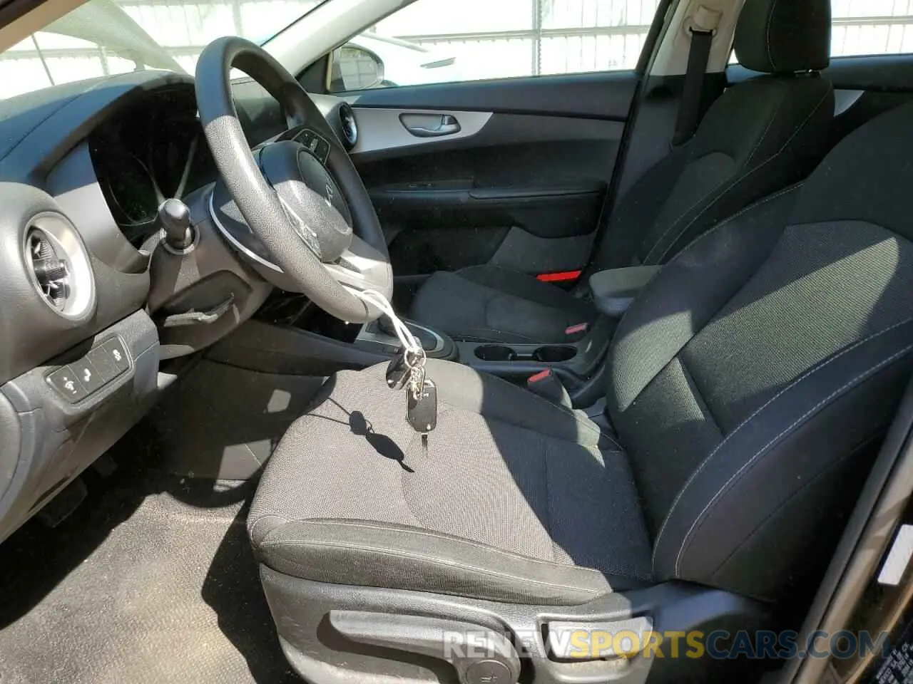 7 Photograph of a damaged car 3KPF24AD3NE475413 KIA FORTE 2022
