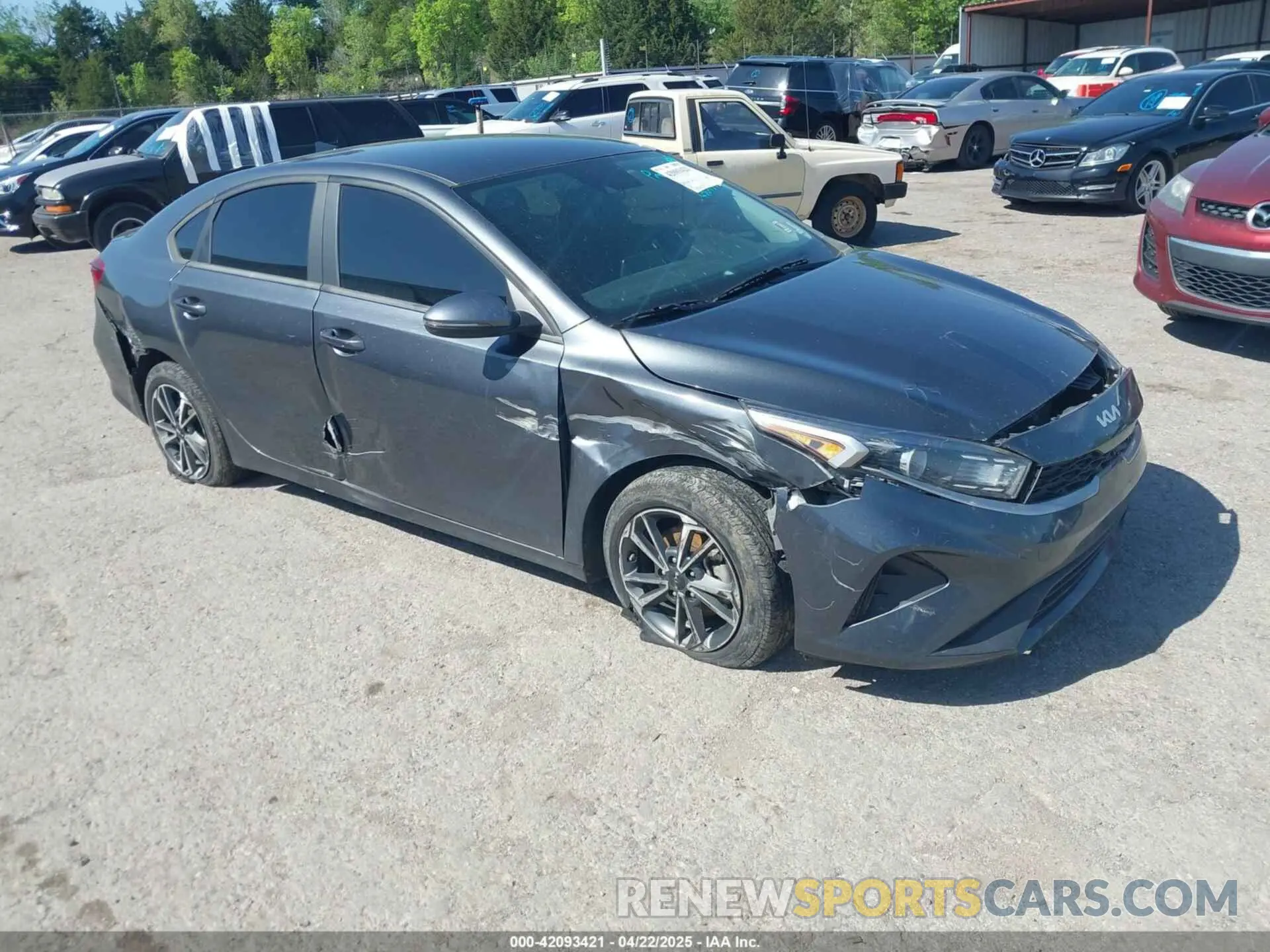 1 Photograph of a damaged car 3KPF24AD4NE445353 KIA FORTE 2022