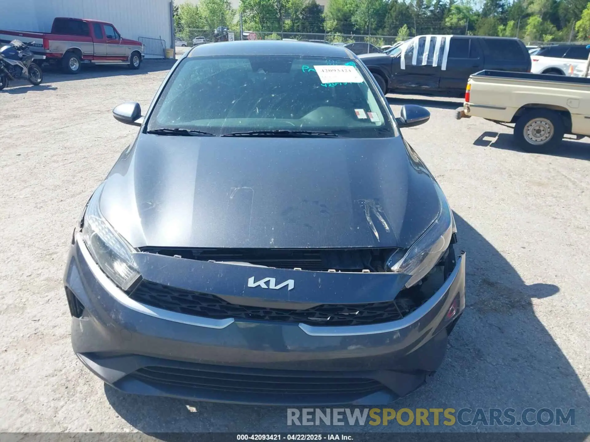 12 Photograph of a damaged car 3KPF24AD4NE445353 KIA FORTE 2022