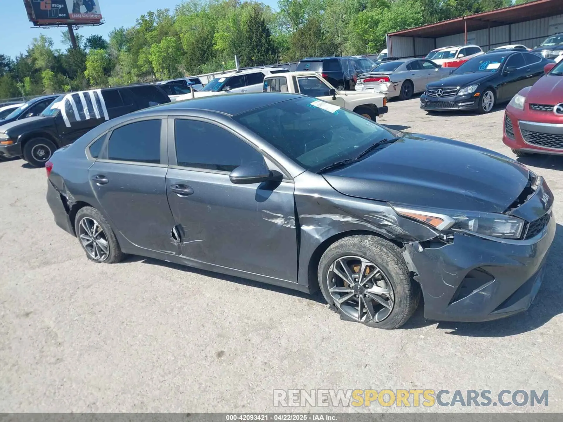 13 Photograph of a damaged car 3KPF24AD4NE445353 KIA FORTE 2022