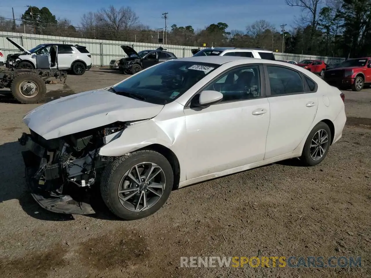 1 Photograph of a damaged car 3KPF24AD4NE462301 KIA FORTE 2022
