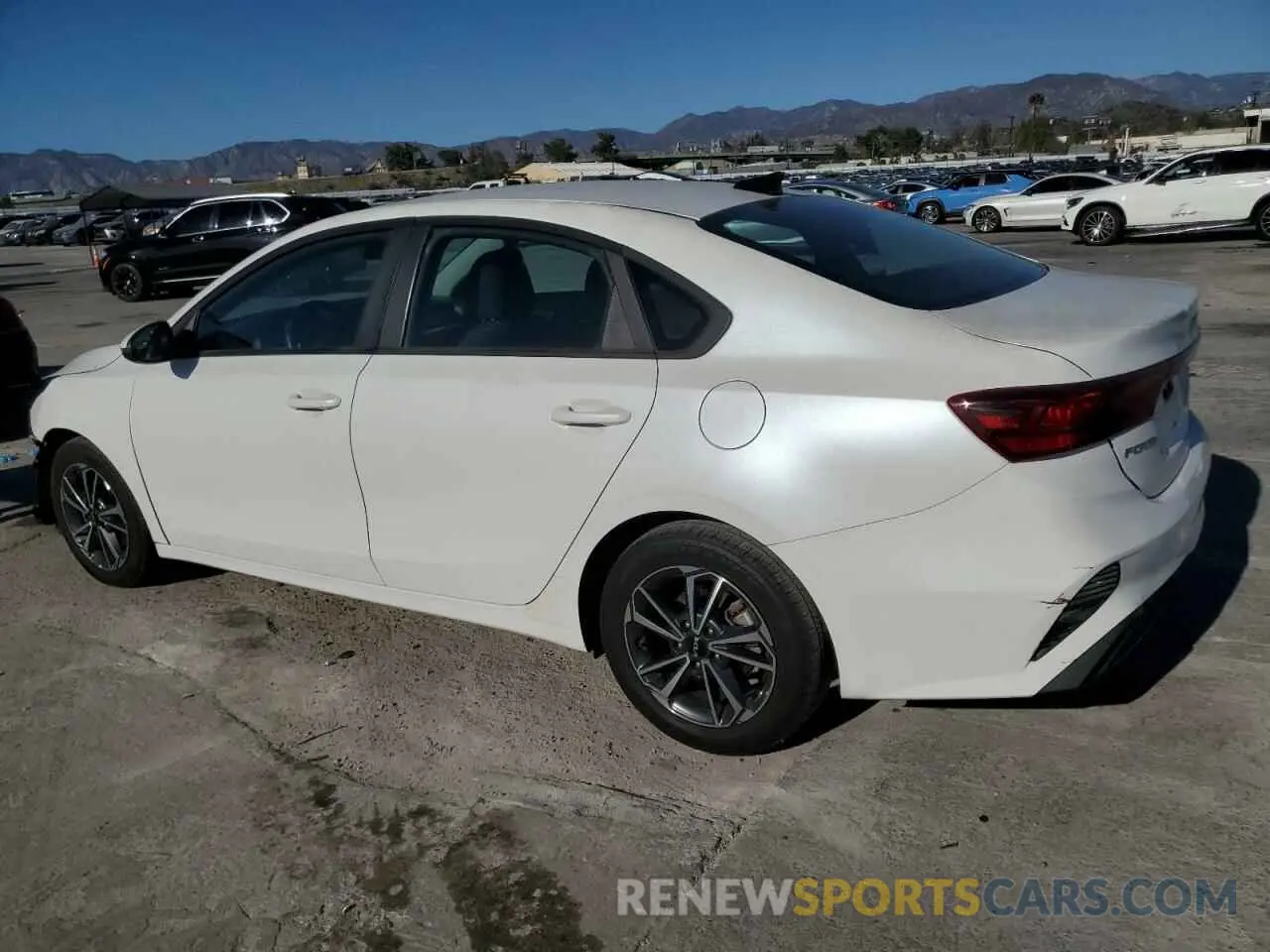 2 Photograph of a damaged car 3KPF24AD4NE476392 KIA FORTE 2022