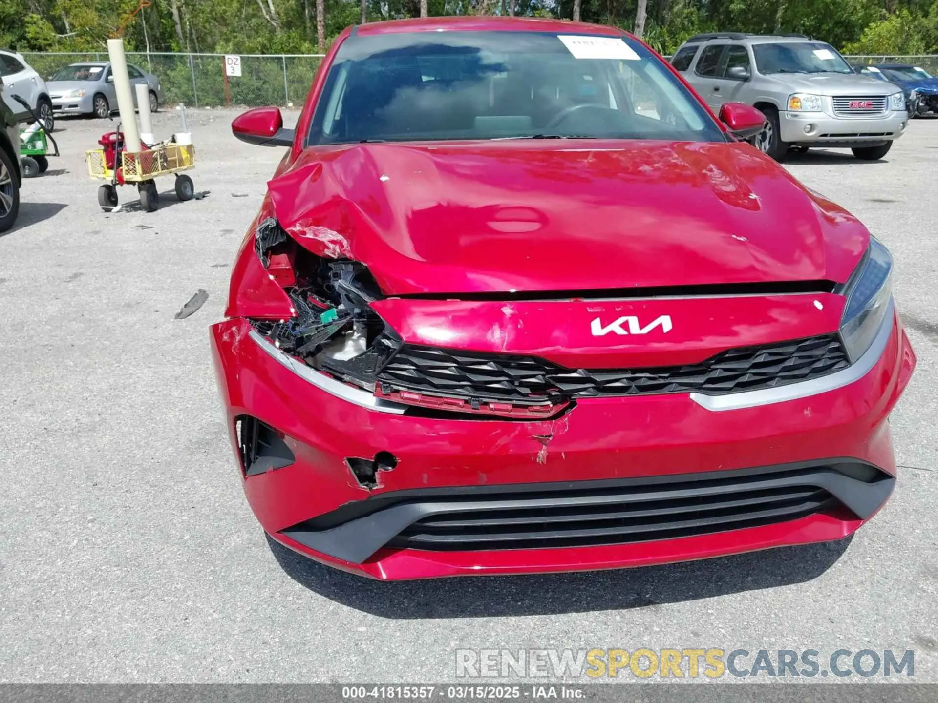 6 Photograph of a damaged car 3KPF24AD5NE425273 KIA FORTE 2022