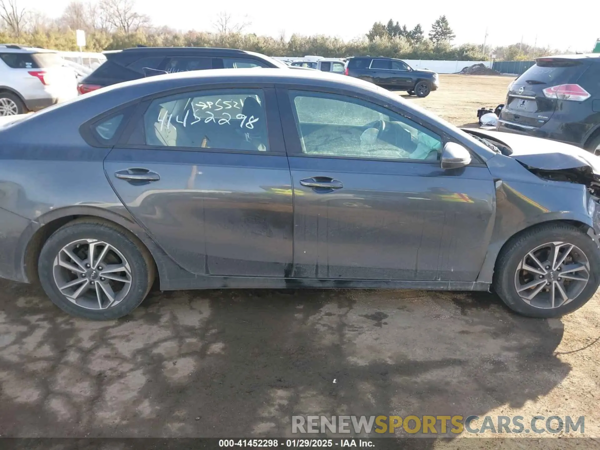 14 Photograph of a damaged car 3KPF24AD5NE430456 KIA FORTE 2022
