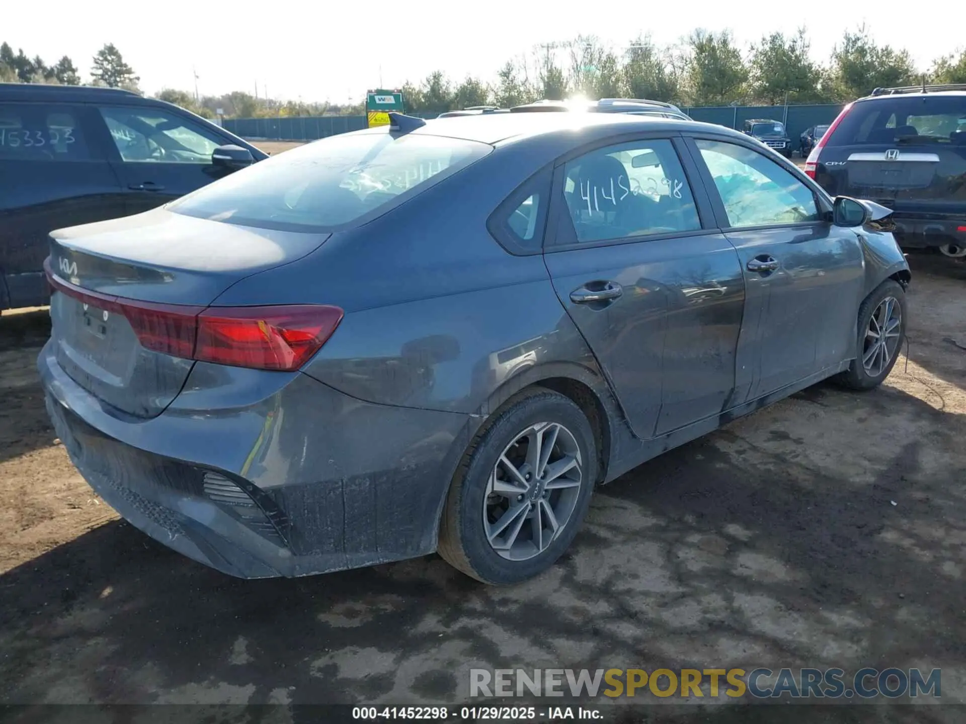 4 Photograph of a damaged car 3KPF24AD5NE430456 KIA FORTE 2022
