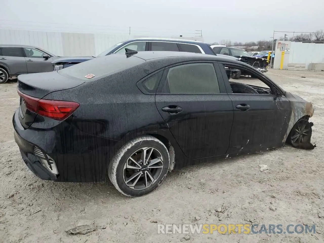 3 Photograph of a damaged car 3KPF24AD5NE462596 KIA FORTE 2022