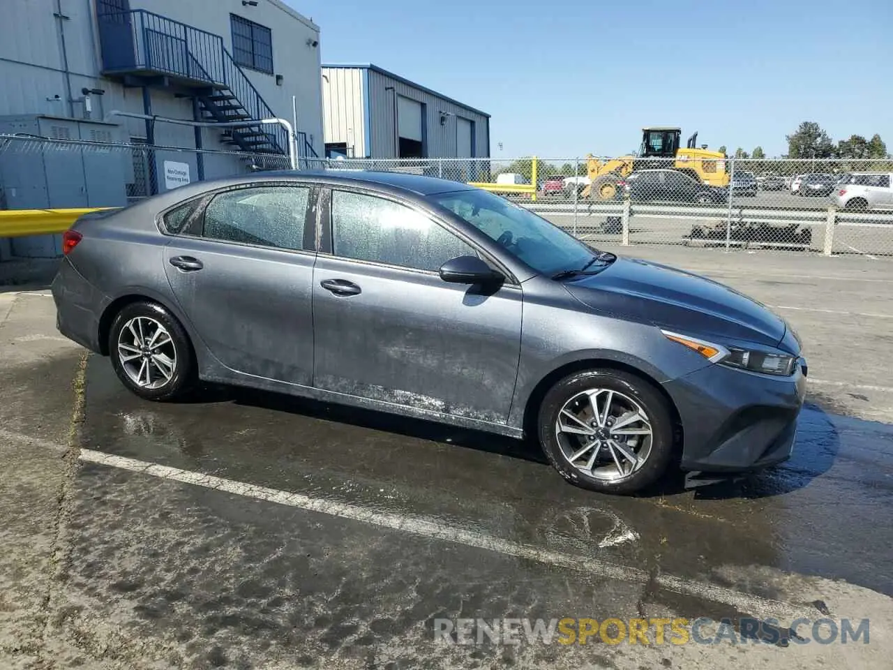 4 Photograph of a damaged car 3KPF24AD5NE473307 KIA FORTE 2022