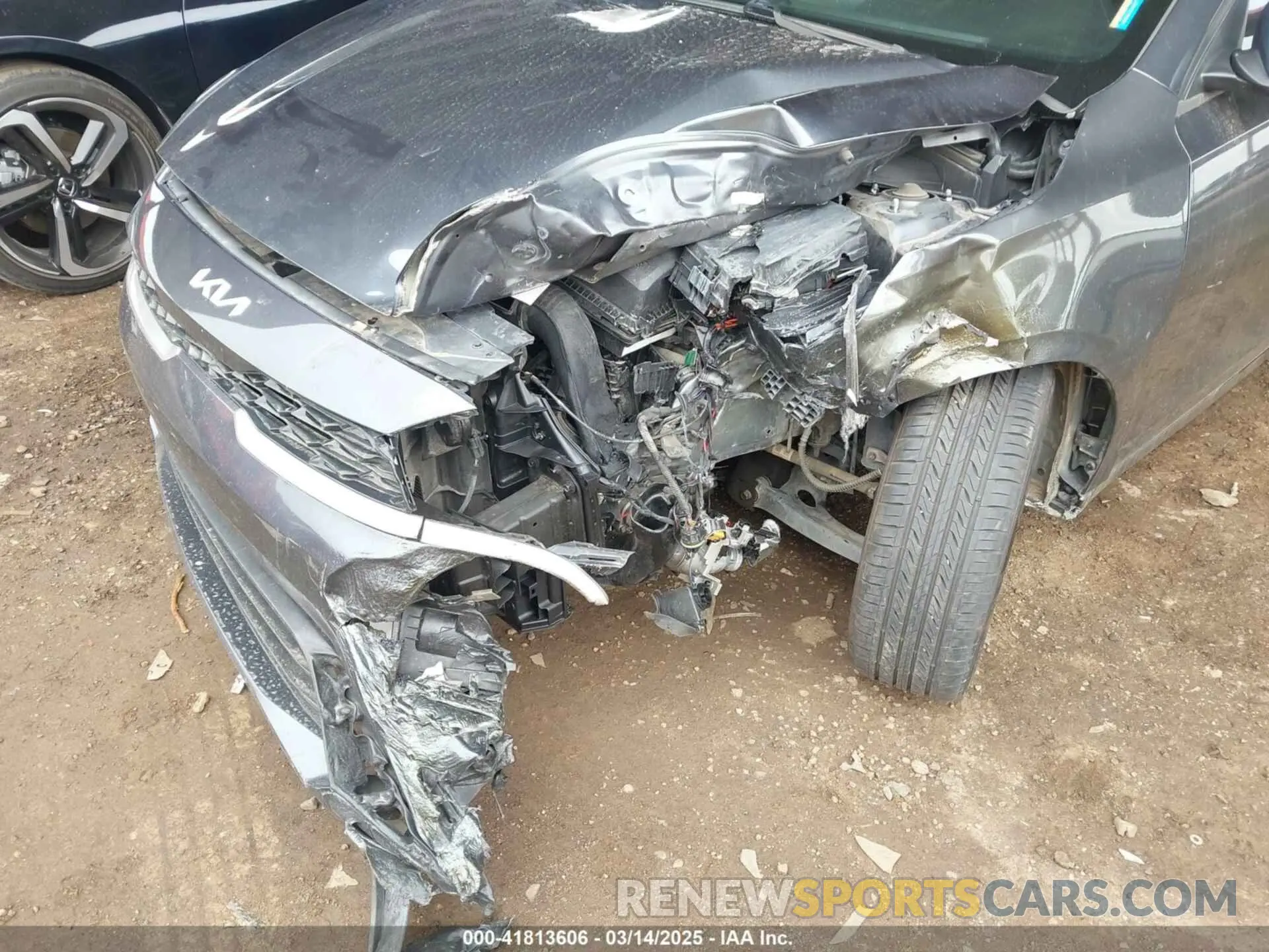 6 Photograph of a damaged car 3KPF24AD5NE475834 KIA FORTE 2022