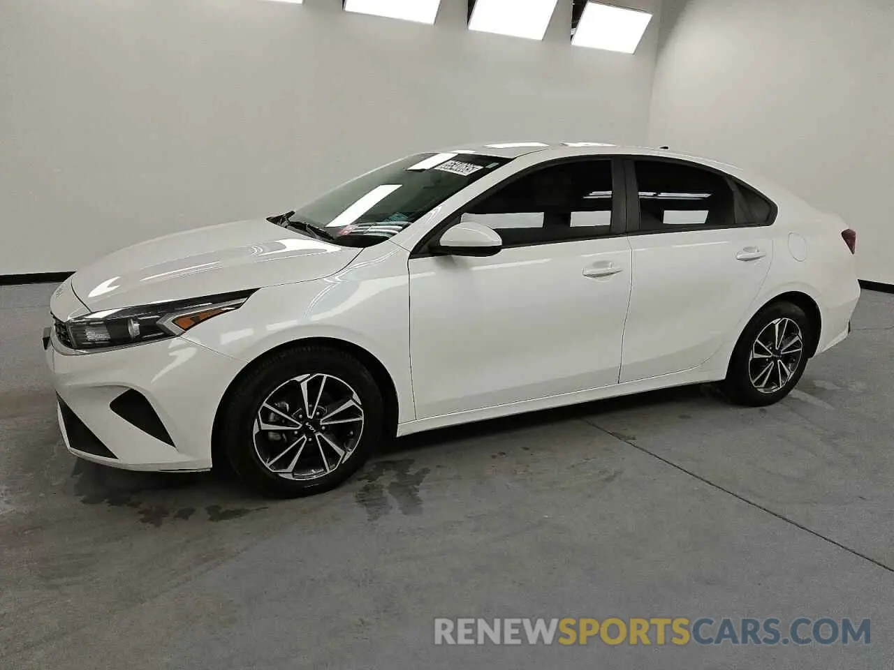 1 Photograph of a damaged car 3KPF24AD5NE482413 KIA FORTE 2022