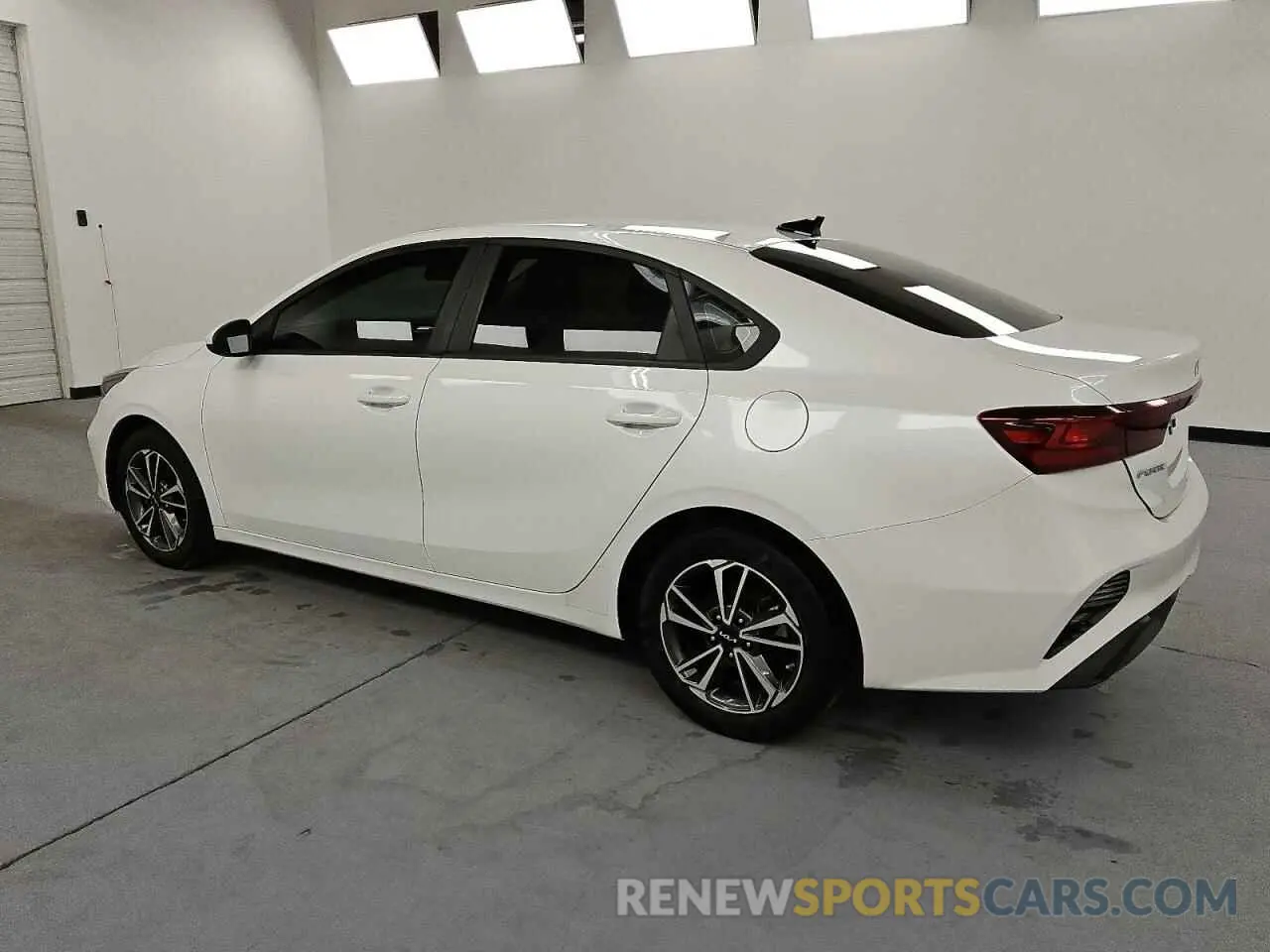 2 Photograph of a damaged car 3KPF24AD5NE482413 KIA FORTE 2022