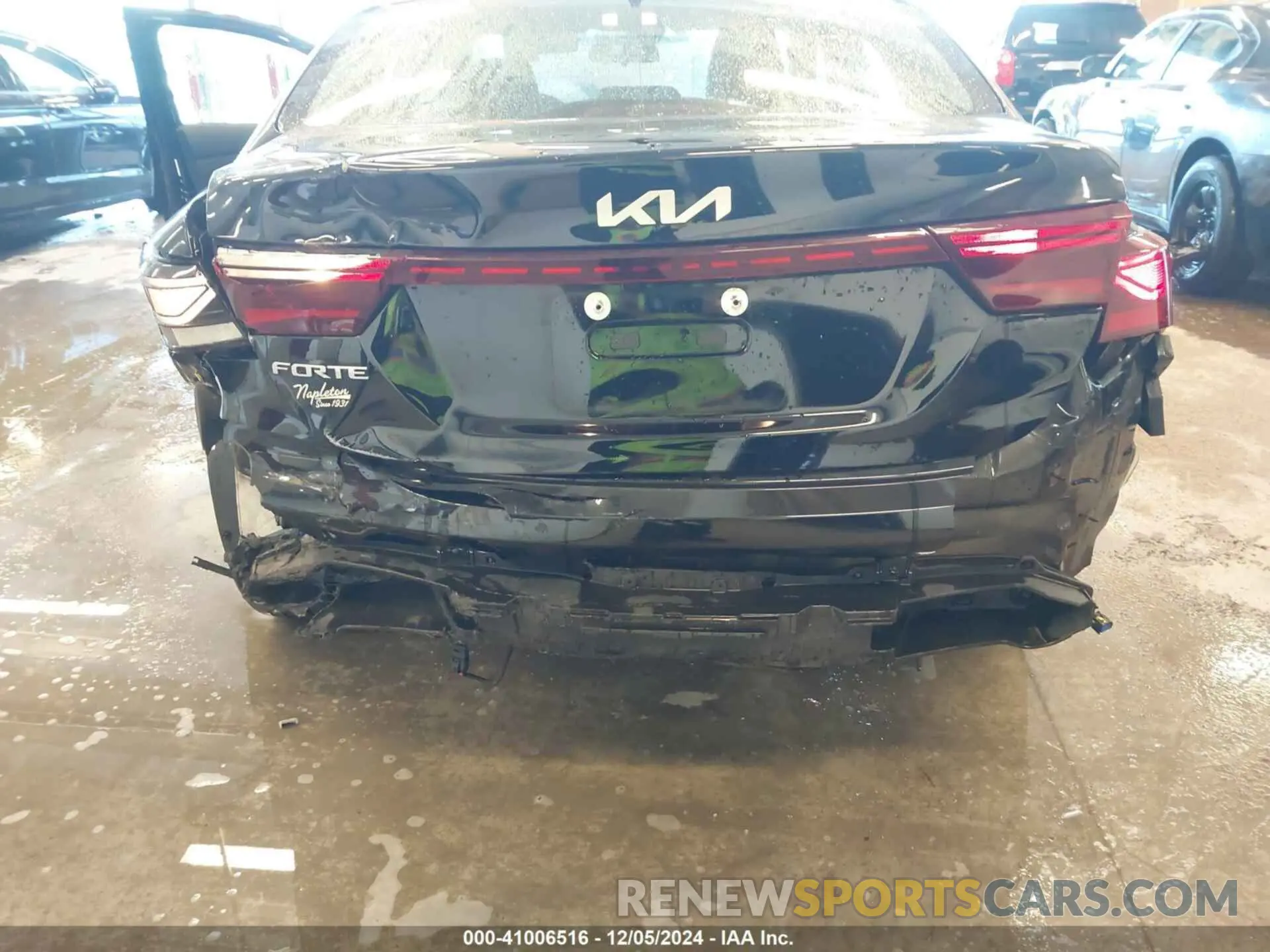 17 Photograph of a damaged car 3KPF24AD5NE484890 KIA FORTE 2022