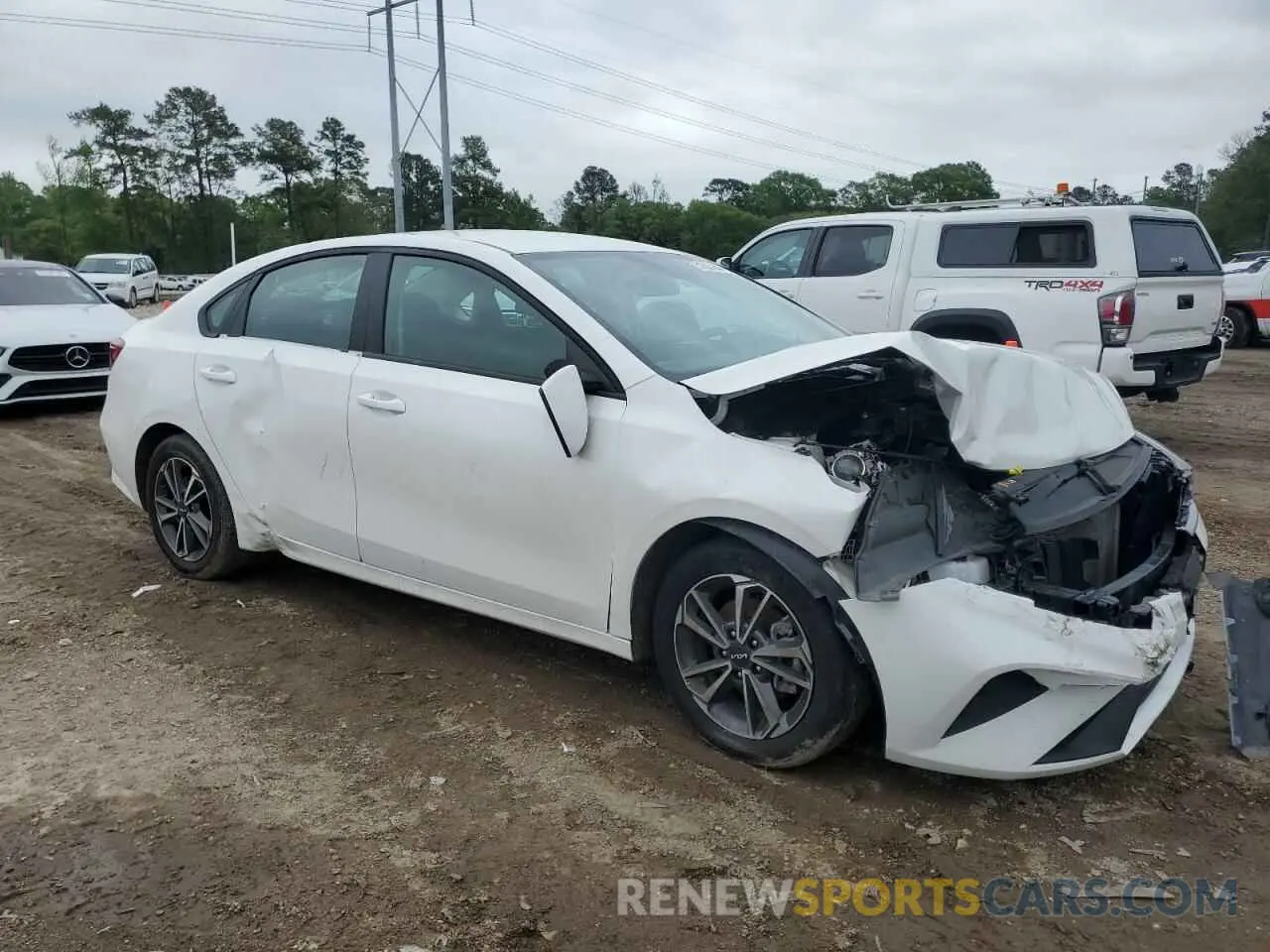 4 Photograph of a damaged car 3KPF24AD5NE487014 KIA FORTE 2022