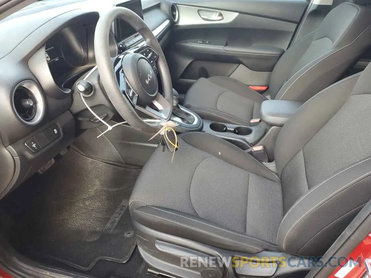 7 Photograph of a damaged car 3KPF24AD5NE497090 KIA FORTE 2022