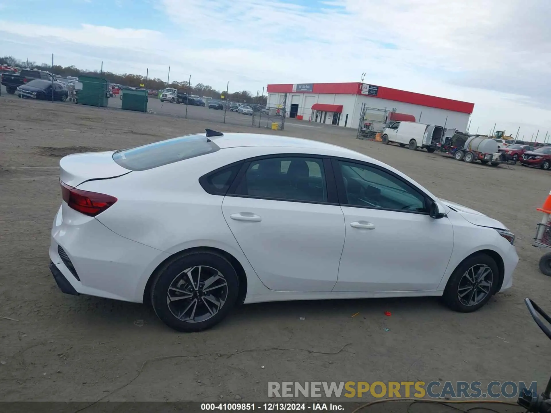 13 Photograph of a damaged car 3KPF24AD6NE425606 KIA FORTE 2022