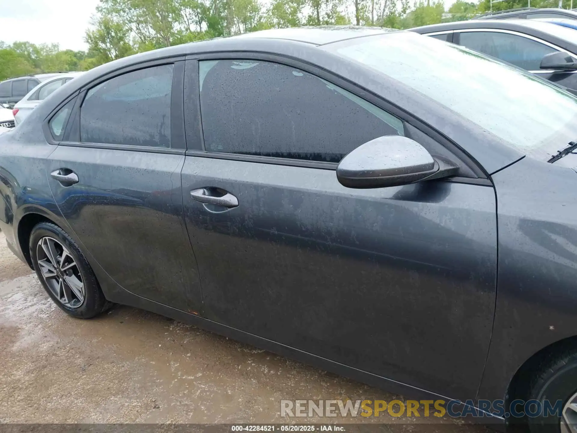 12 Photograph of a damaged car 3KPF24AD6NE465782 KIA FORTE 2022