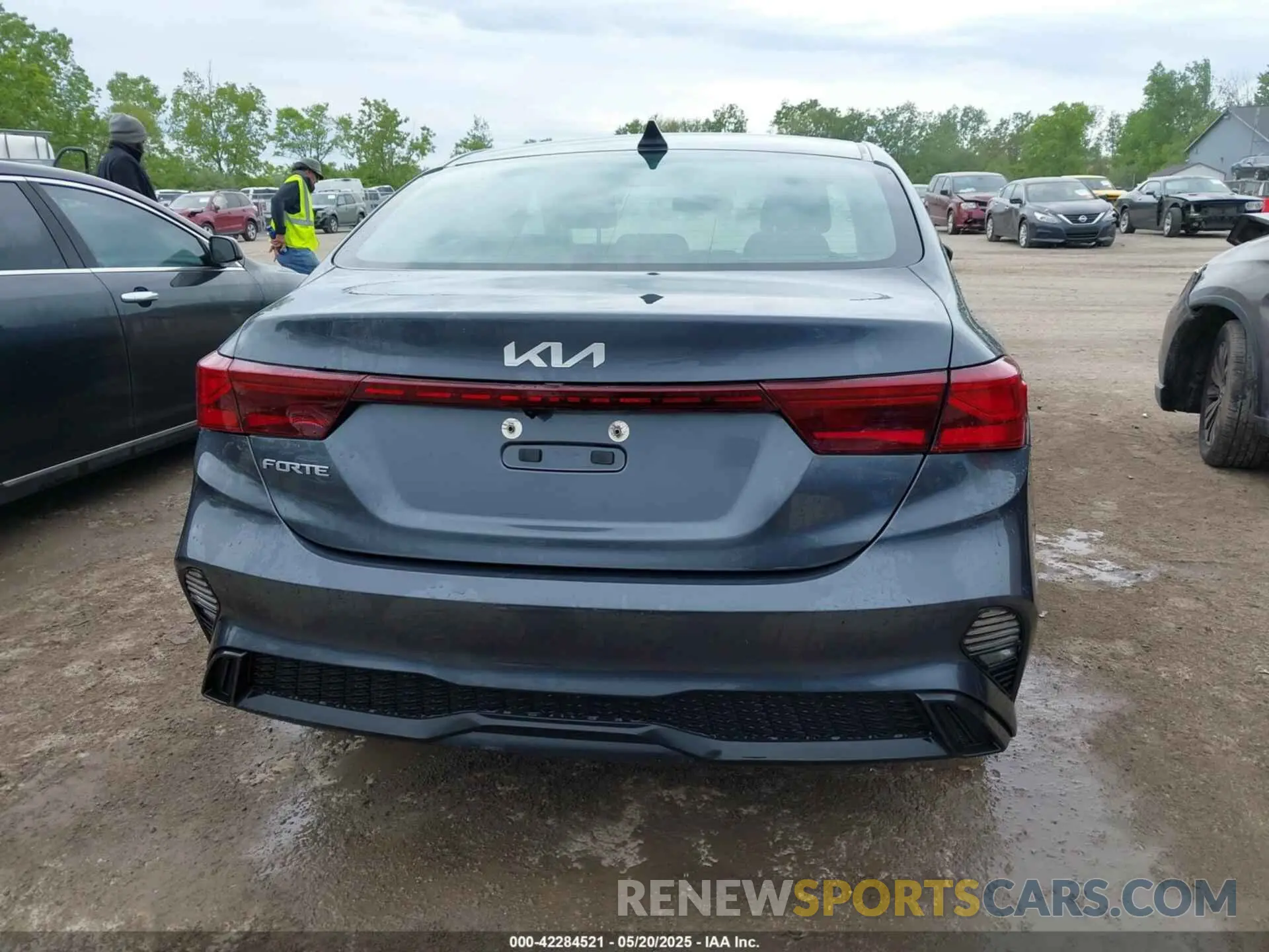 15 Photograph of a damaged car 3KPF24AD6NE465782 KIA FORTE 2022