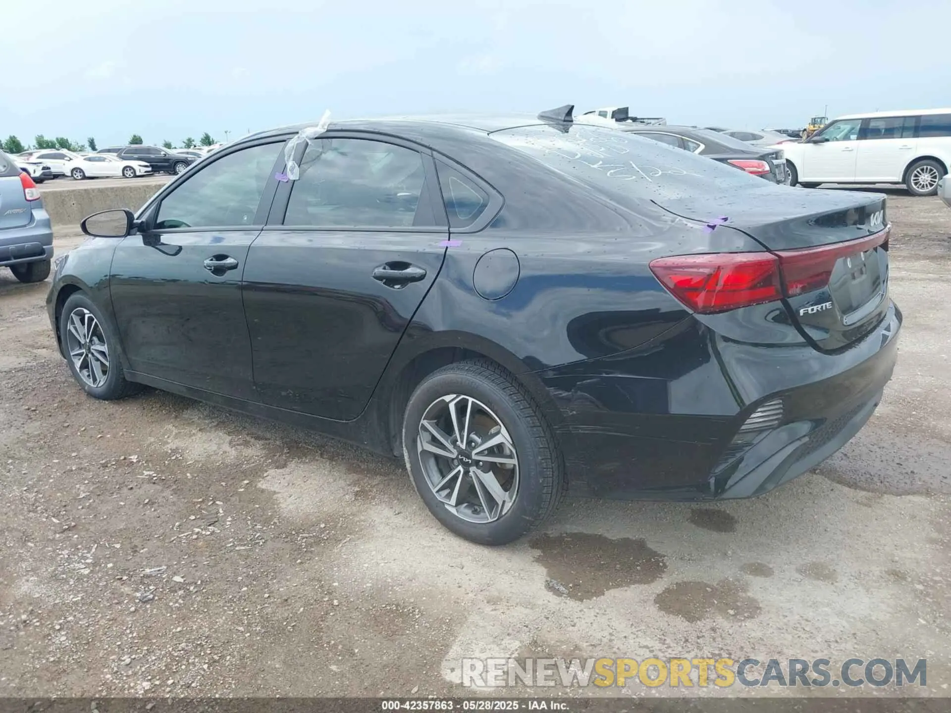 3 Photograph of a damaged car 3KPF24AD6NE467466 KIA FORTE 2022
