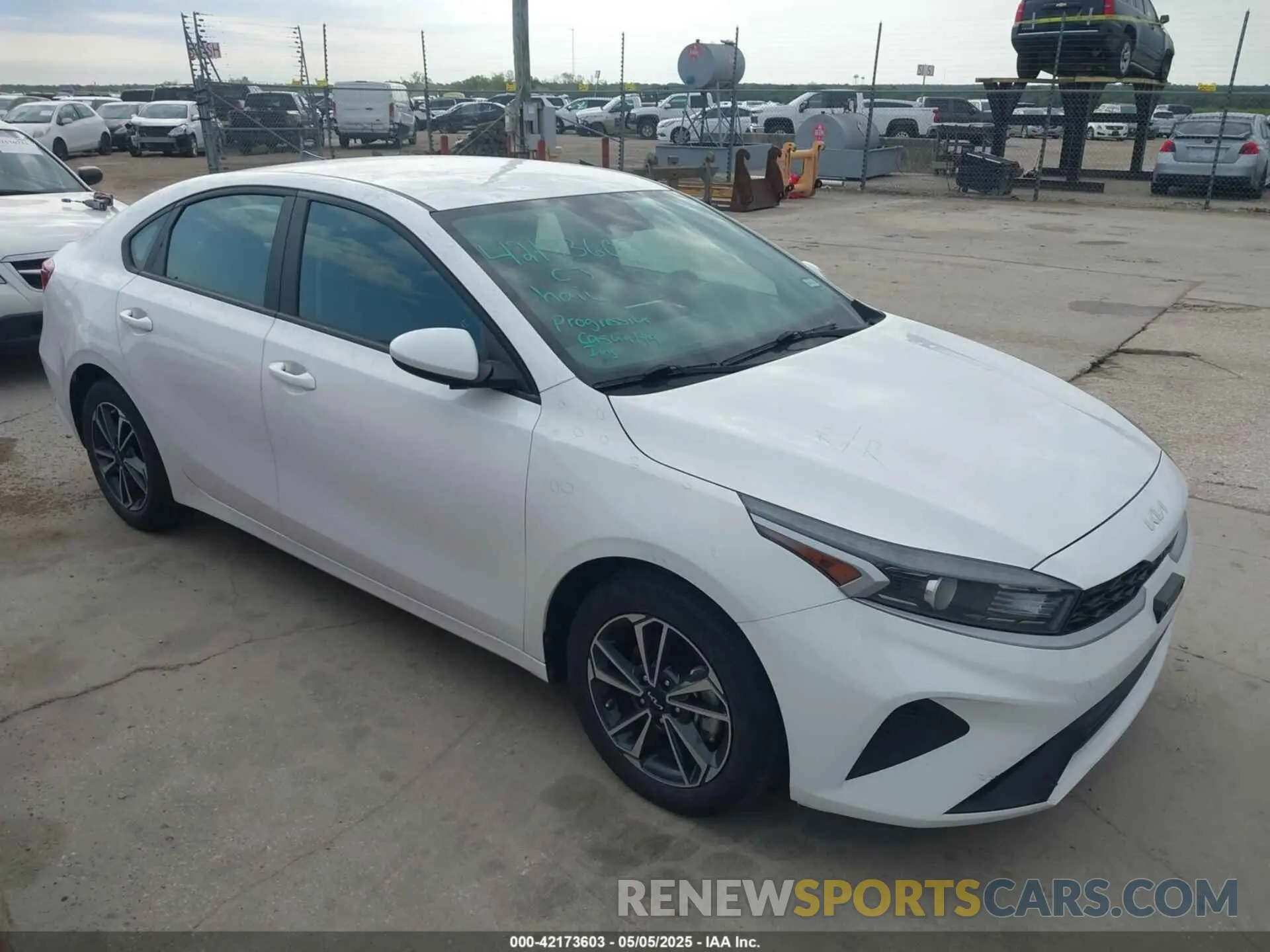 1 Photograph of a damaged car 3KPF24AD6NE487670 KIA FORTE 2022