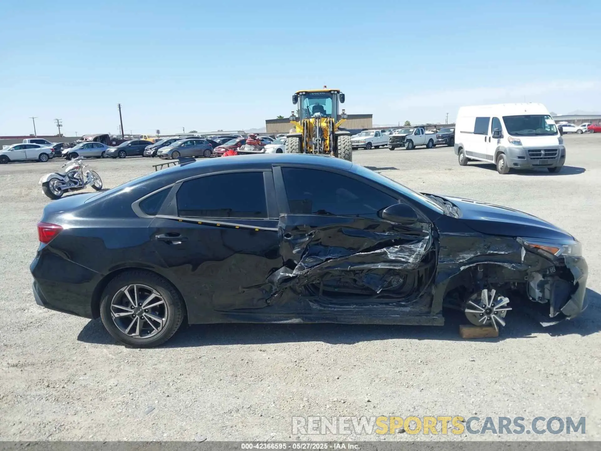 13 Photograph of a damaged car 3KPF24AD7NE430698 KIA FORTE 2022
