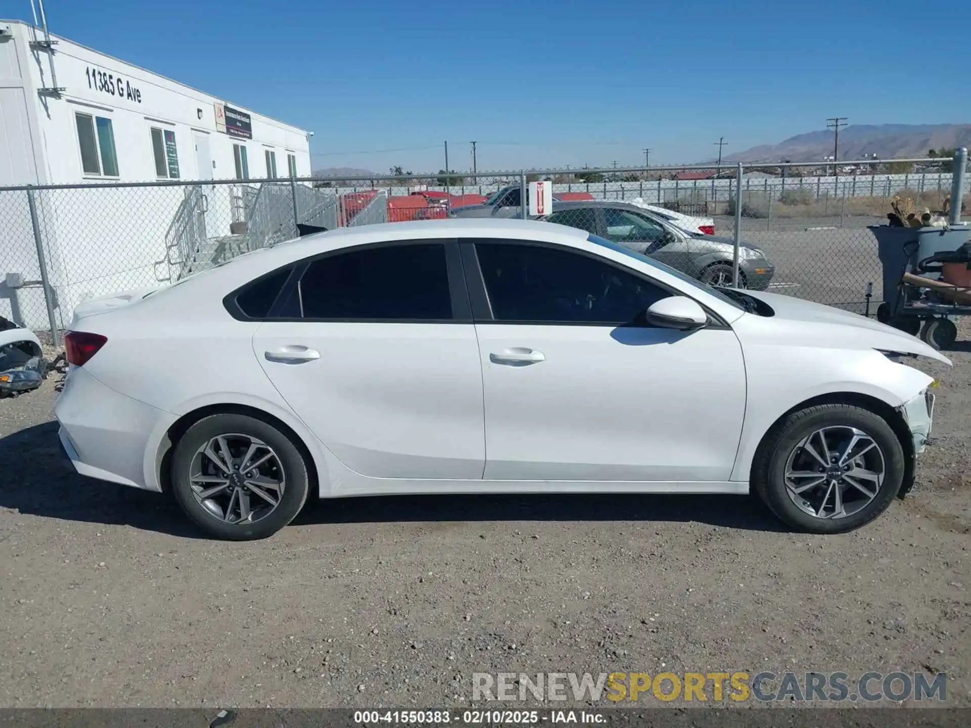 14 Photograph of a damaged car 3KPF24AD7NE476371 KIA FORTE 2022