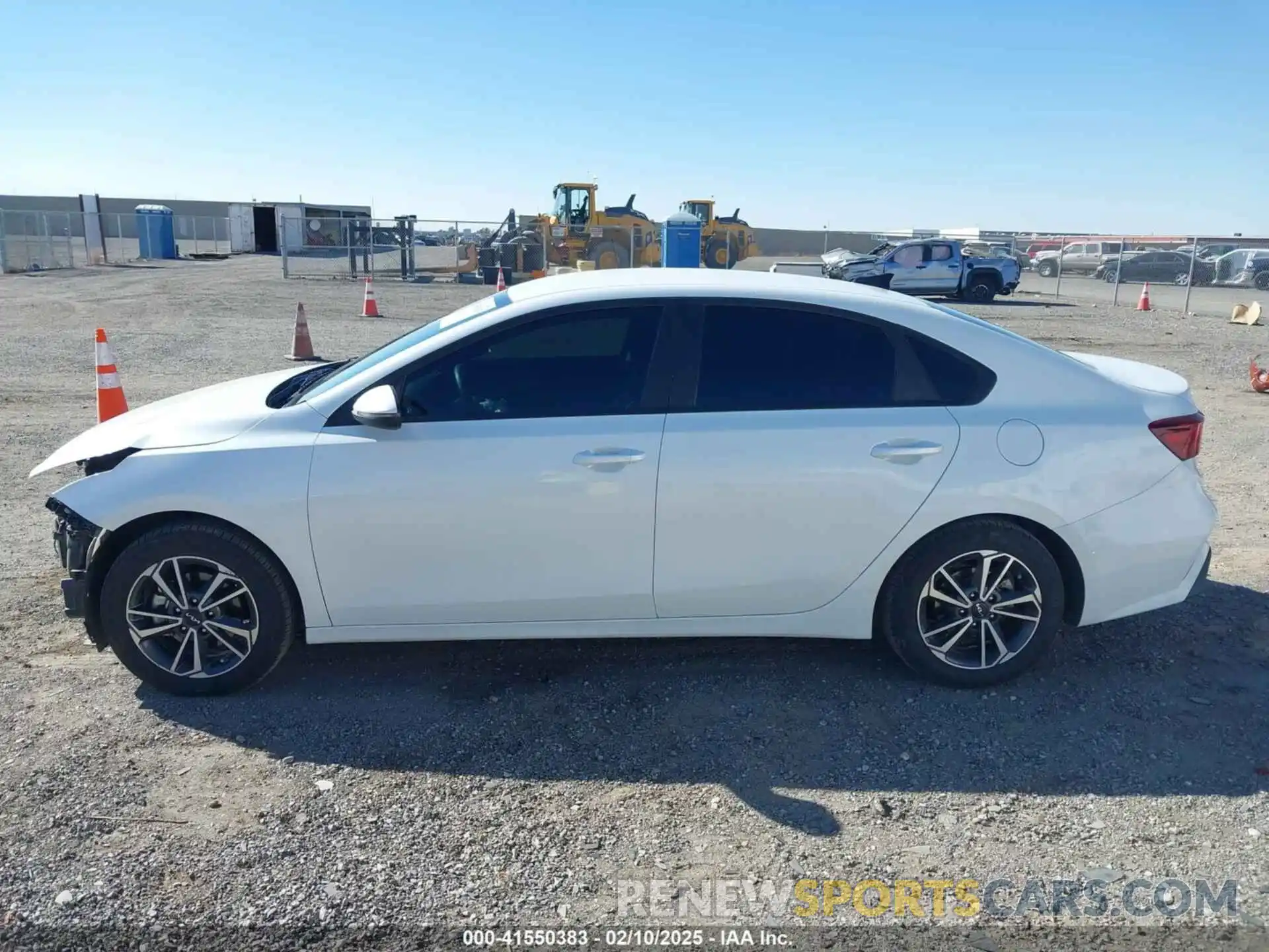 15 Photograph of a damaged car 3KPF24AD7NE476371 KIA FORTE 2022