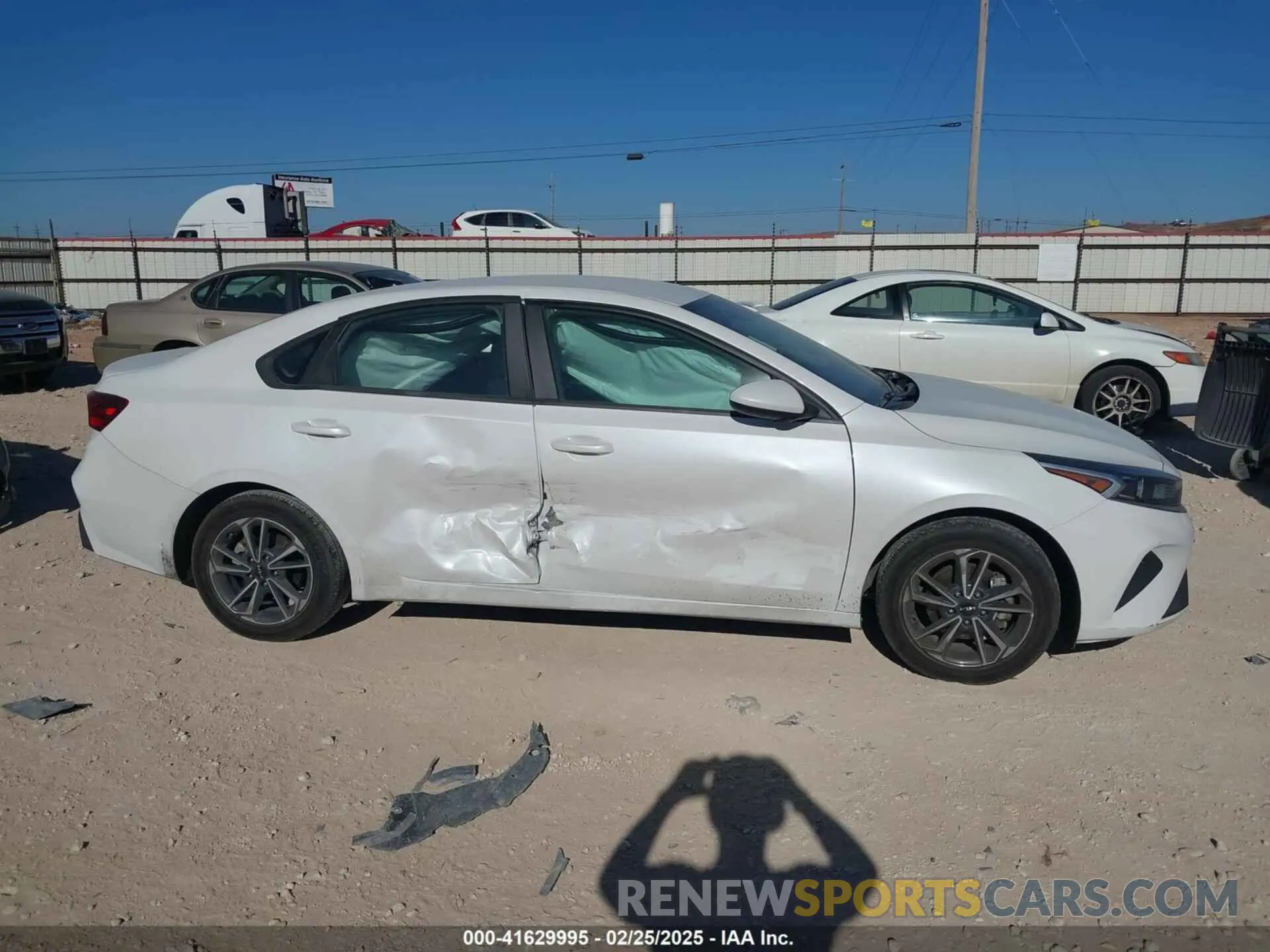 13 Photograph of a damaged car 3KPF24AD7NE479402 KIA FORTE 2022