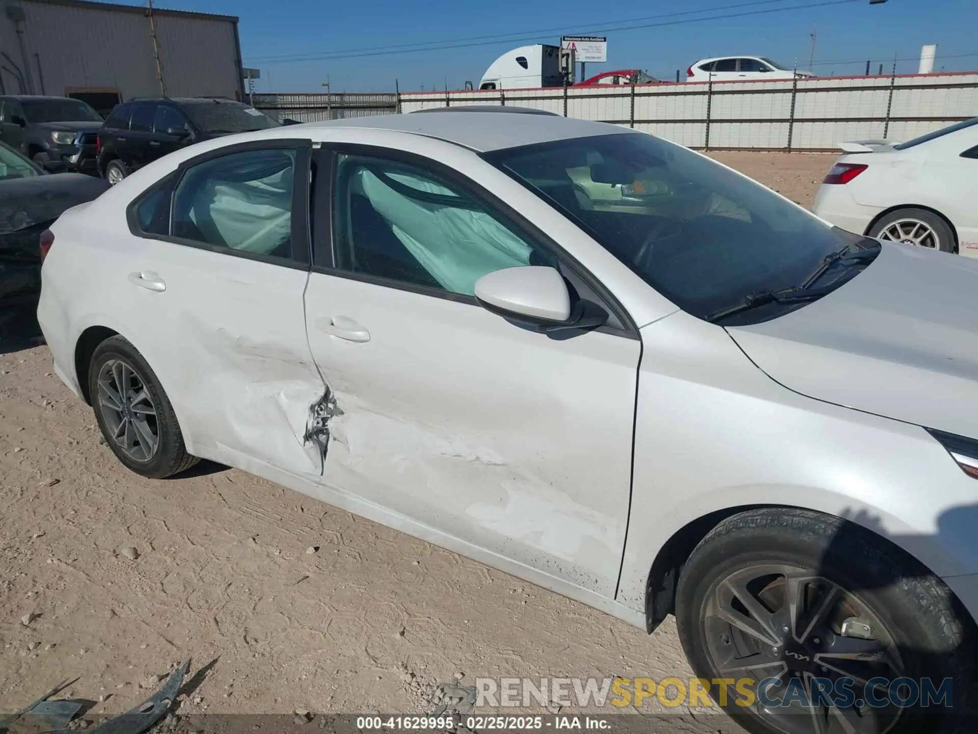 6 Photograph of a damaged car 3KPF24AD7NE479402 KIA FORTE 2022