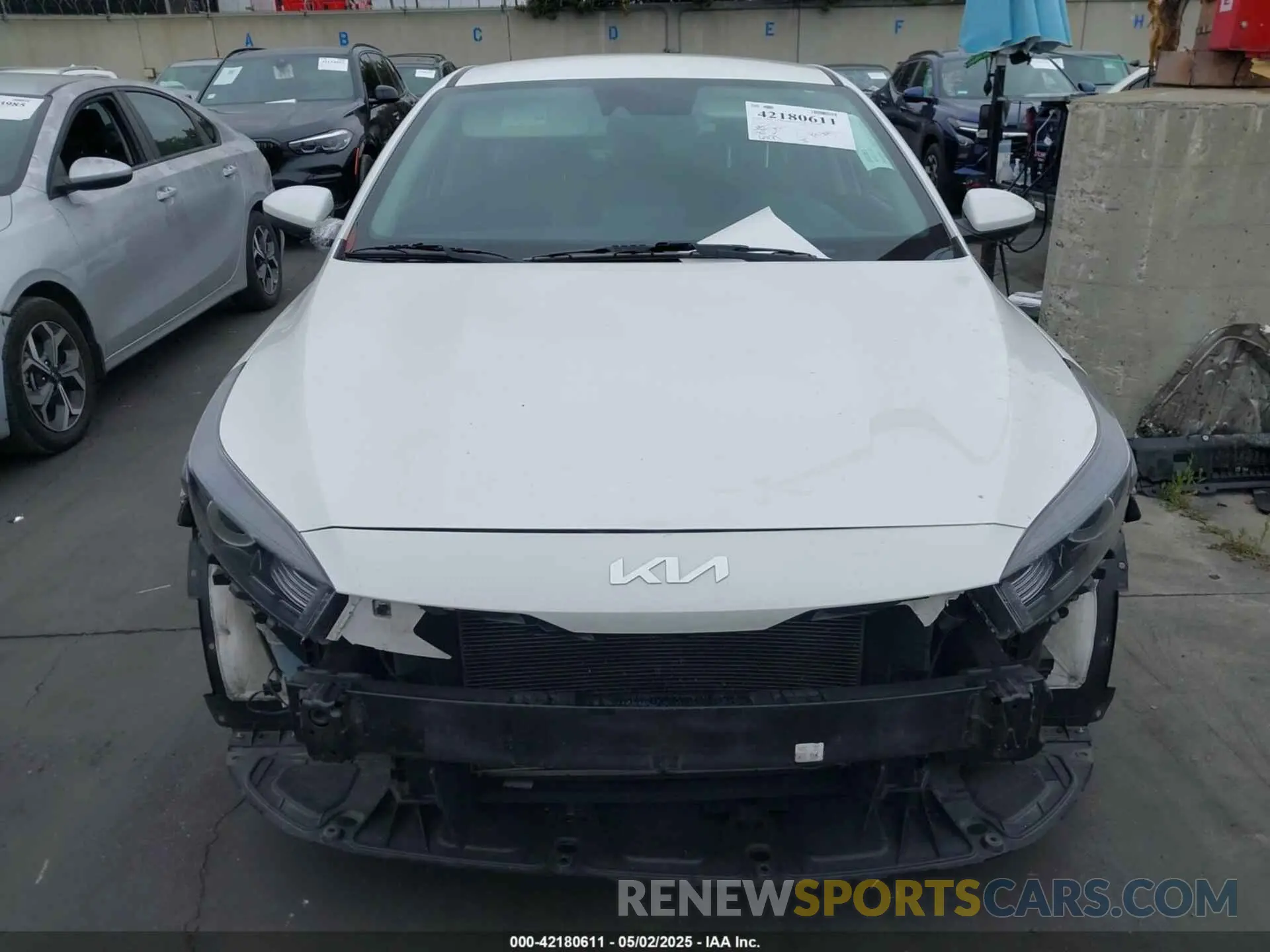 13 Photograph of a damaged car 3KPF24AD7NE487564 KIA FORTE 2022