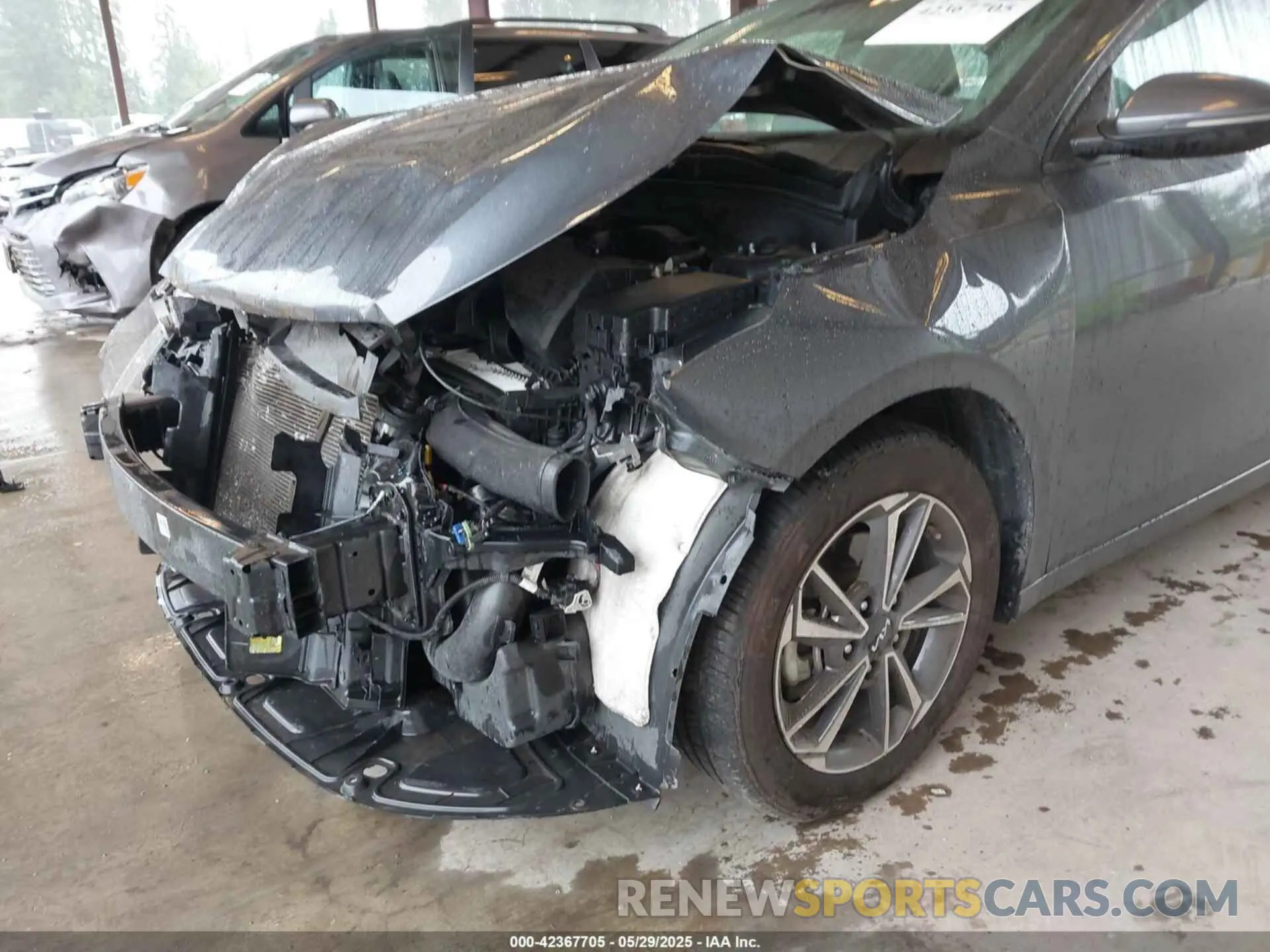 6 Photograph of a damaged car 3KPF24AD8NE416728 KIA FORTE 2022