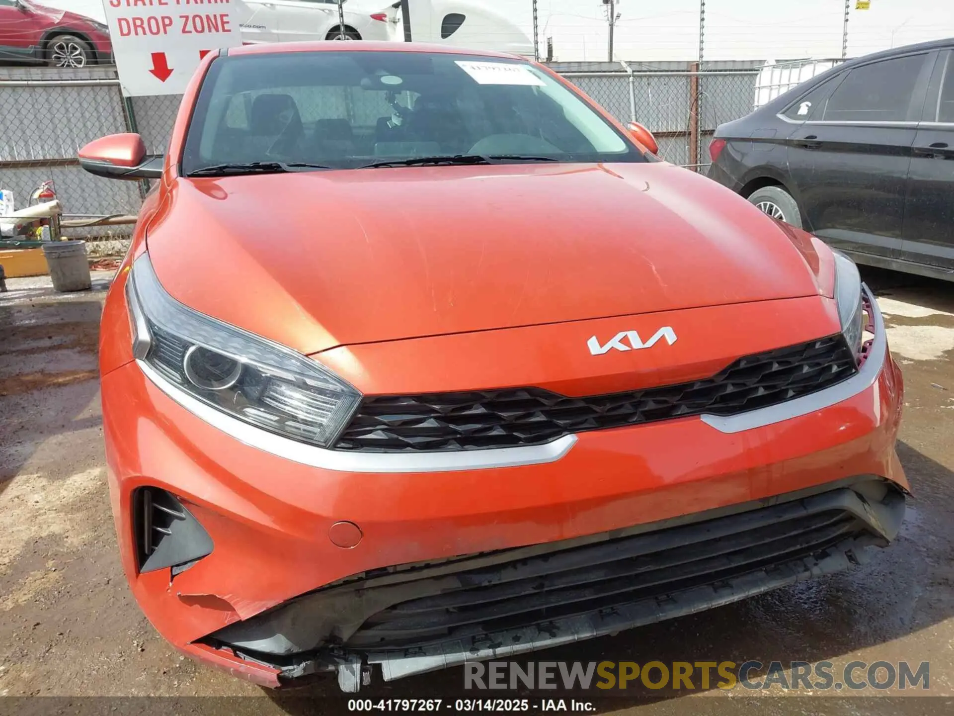 12 Photograph of a damaged car 3KPF24AD8NE434985 KIA FORTE 2022