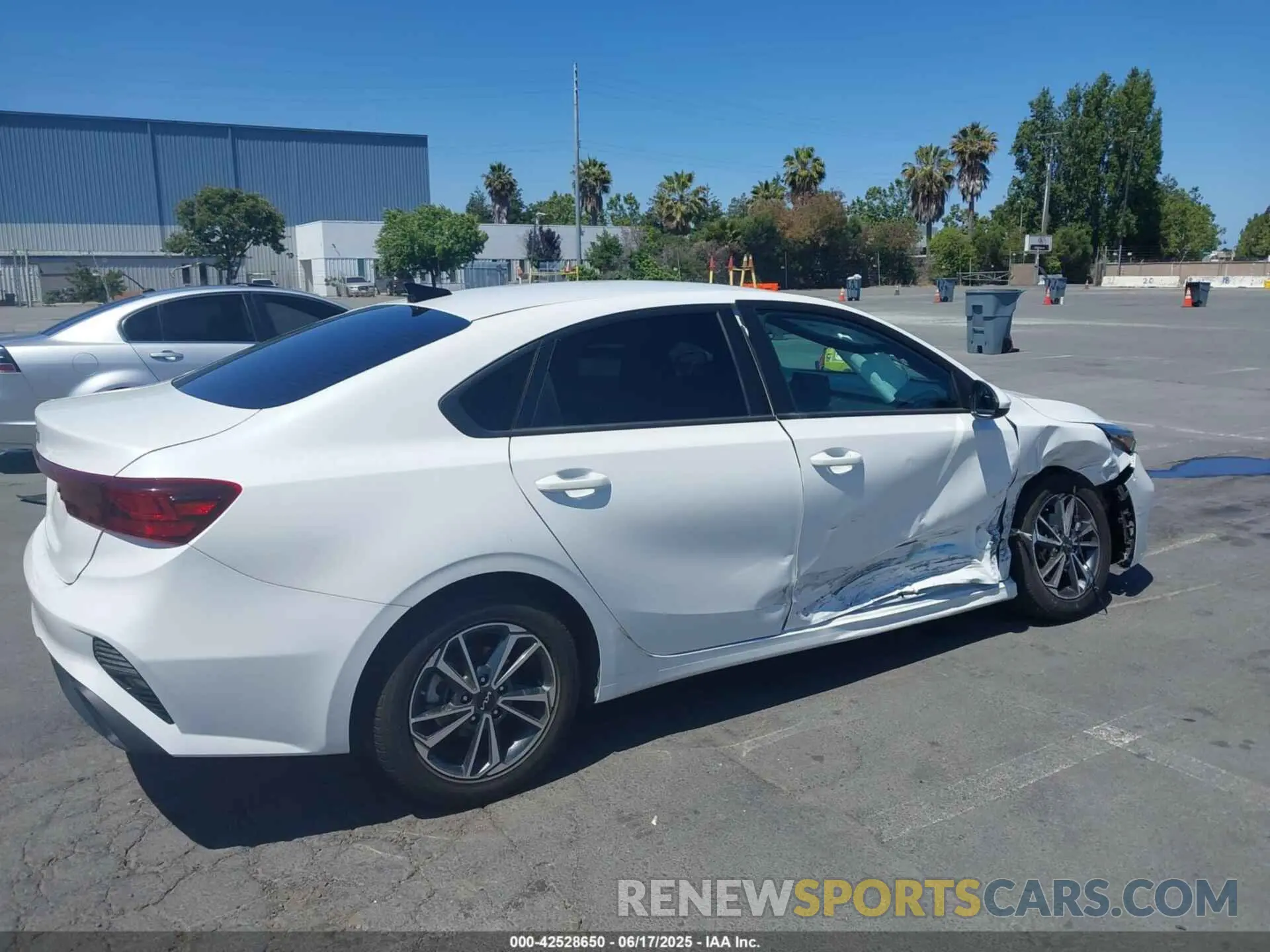 6 Photograph of a damaged car 3KPF24AD9NE436003 KIA FORTE 2022