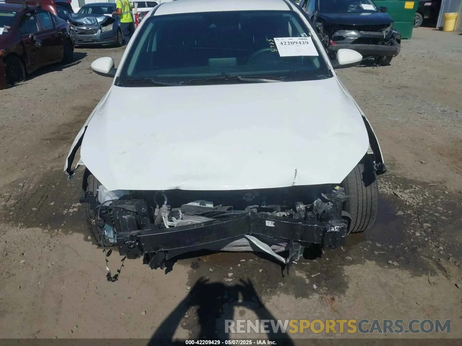 12 Photograph of a damaged car 3KPF24AD9NE447972 KIA FORTE 2022