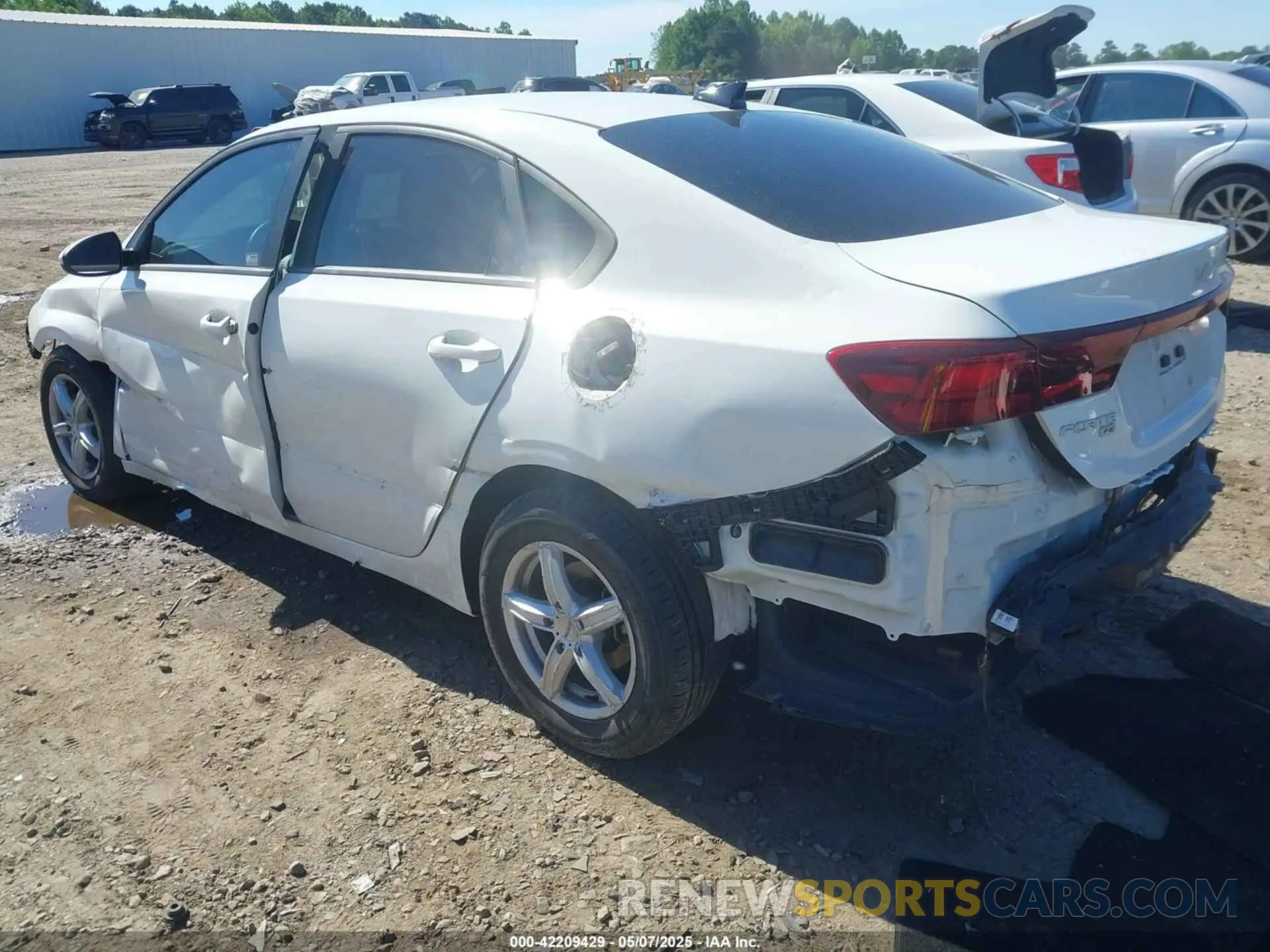 3 Photograph of a damaged car 3KPF24AD9NE447972 KIA FORTE 2022