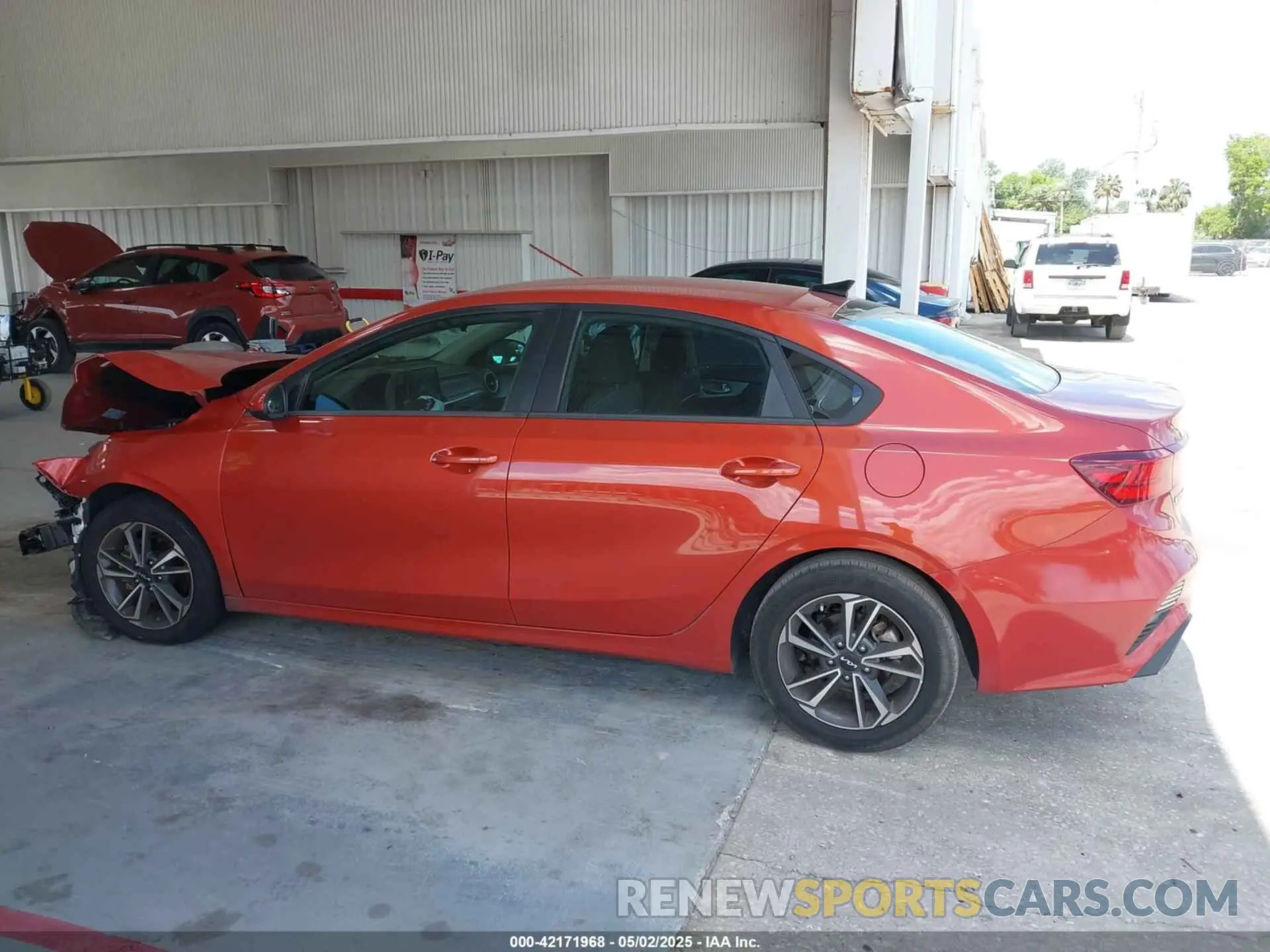 15 Photograph of a damaged car 3KPF24ADXNE419260 KIA FORTE 2022