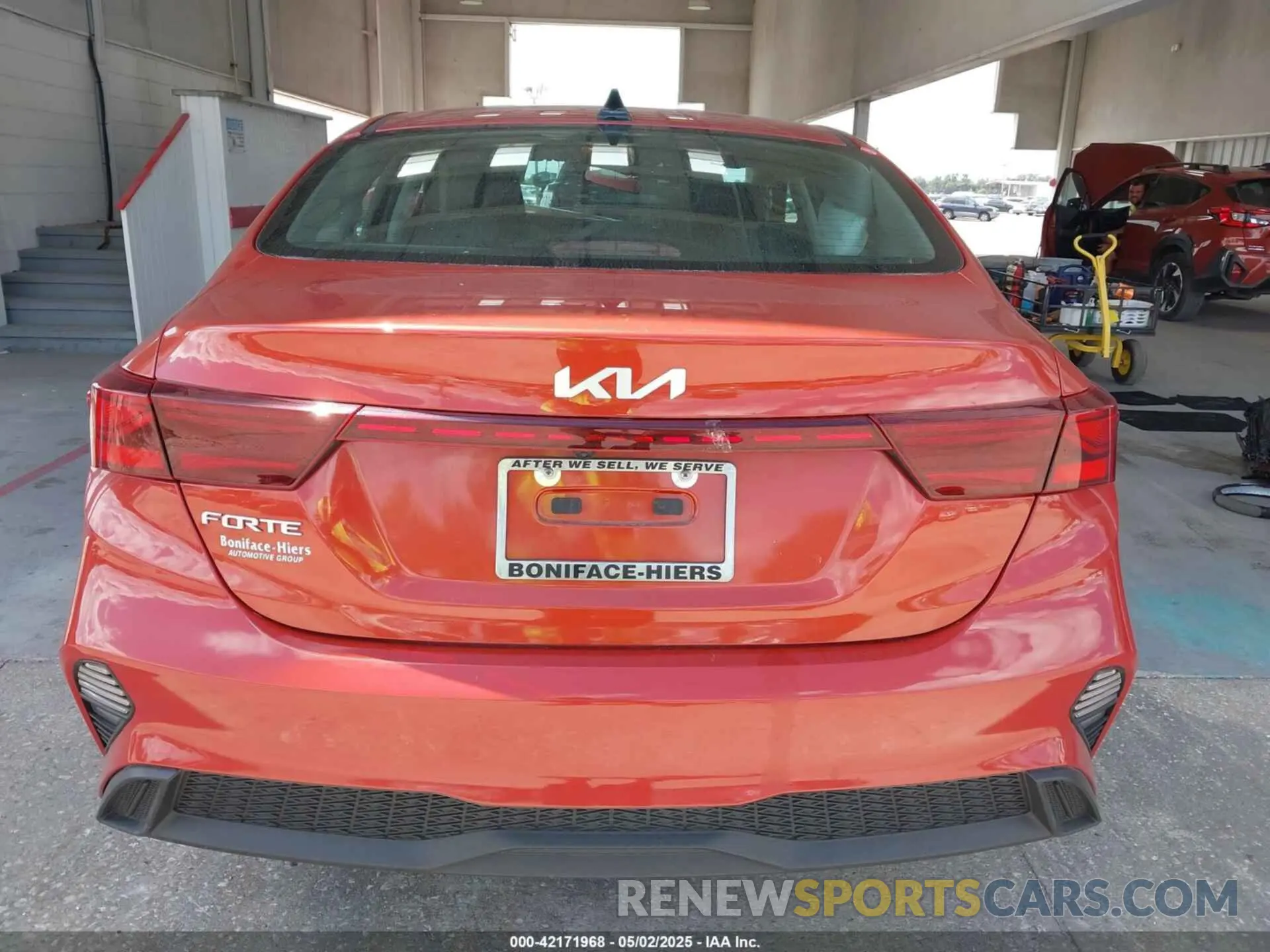 17 Photograph of a damaged car 3KPF24ADXNE419260 KIA FORTE 2022