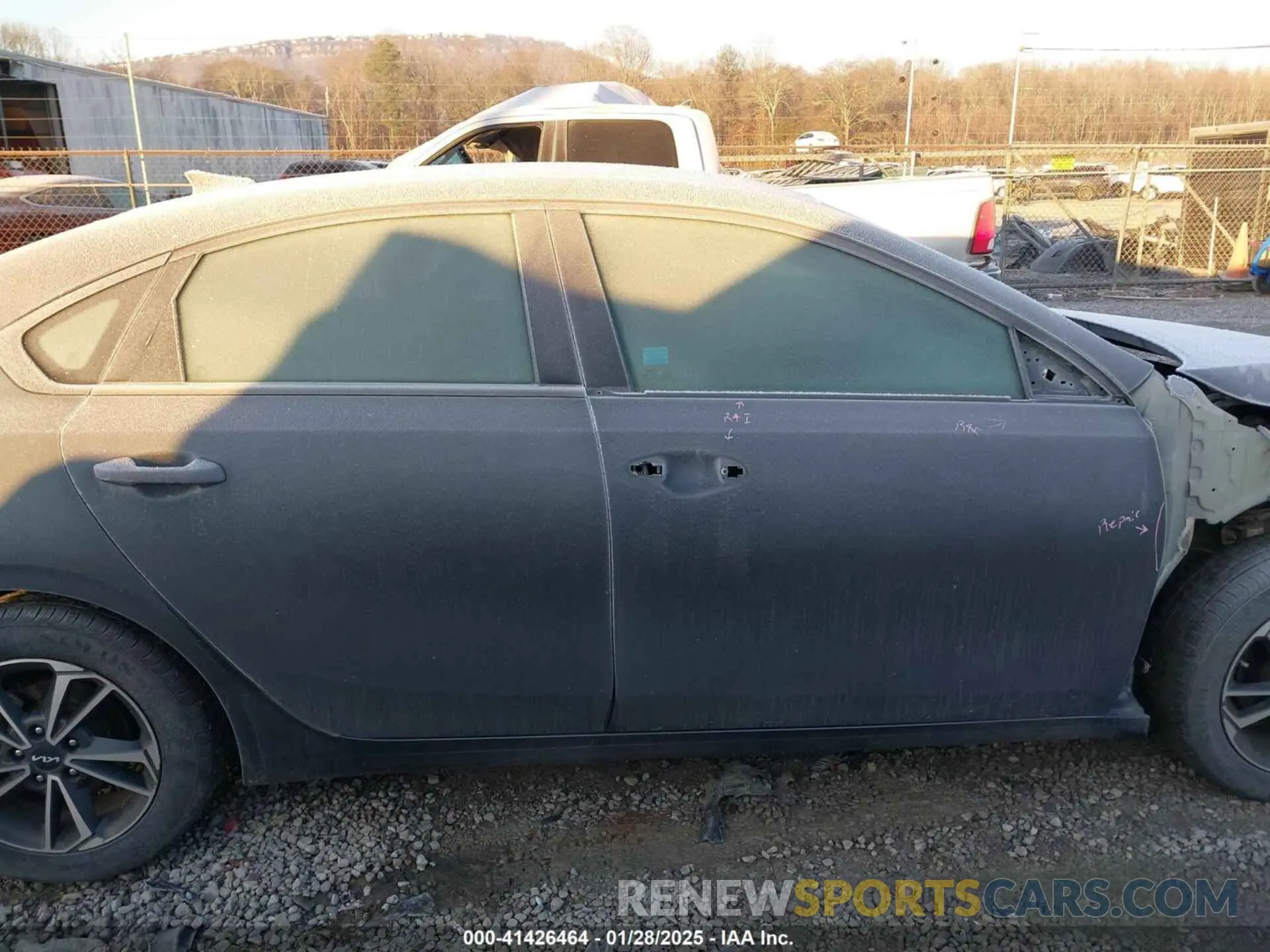 13 Photograph of a damaged car 3KPF24ADXNE424037 KIA FORTE 2022