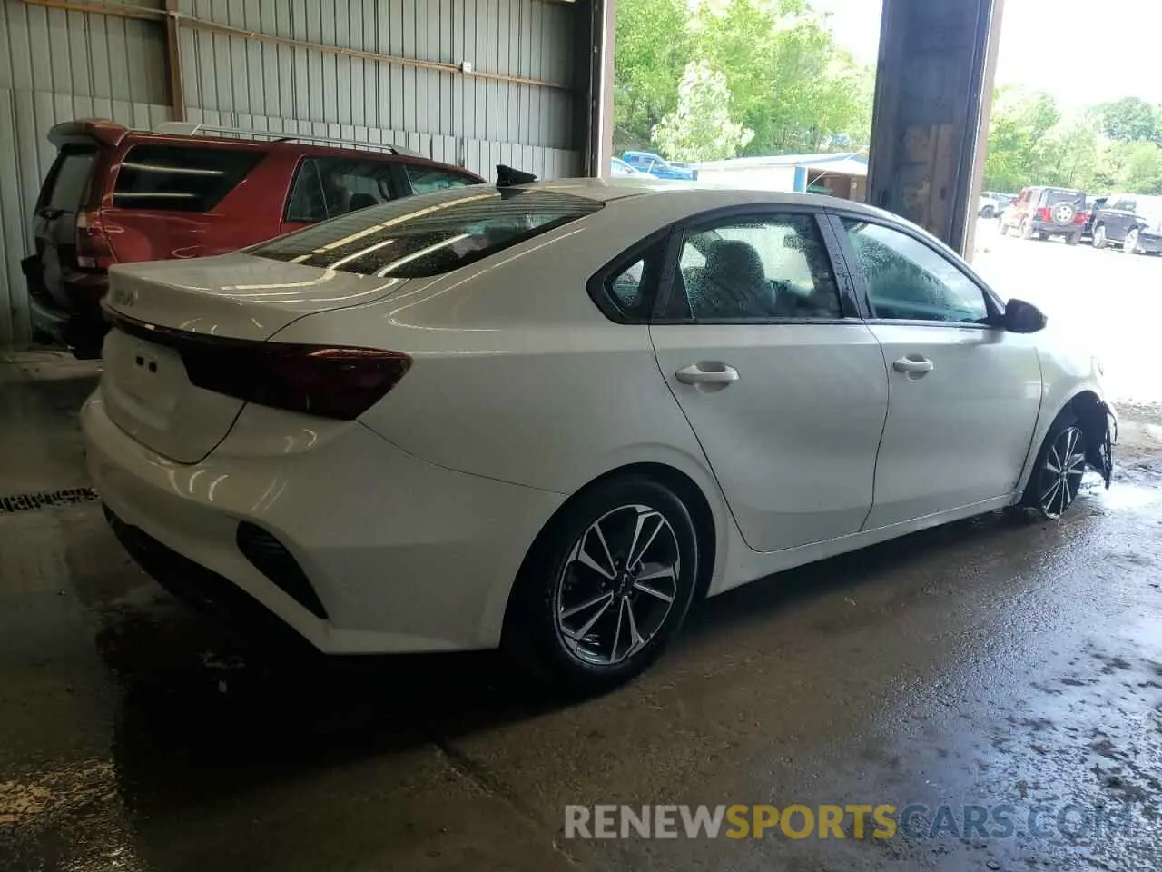 3 Photograph of a damaged car 3KPF24ADXNE439220 KIA FORTE 2022