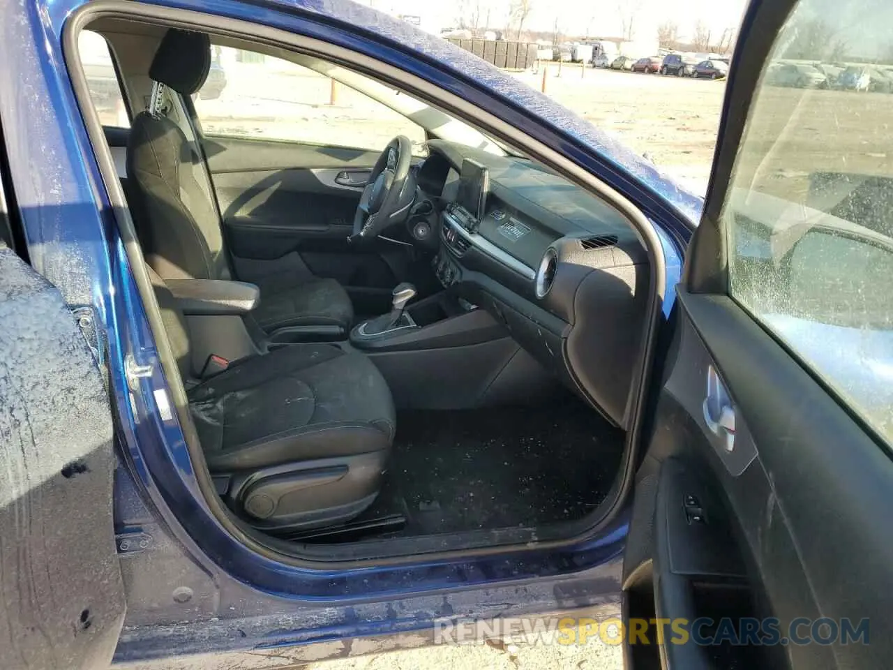 7 Photograph of a damaged car 3KPF24ADXNE448550 KIA FORTE 2022