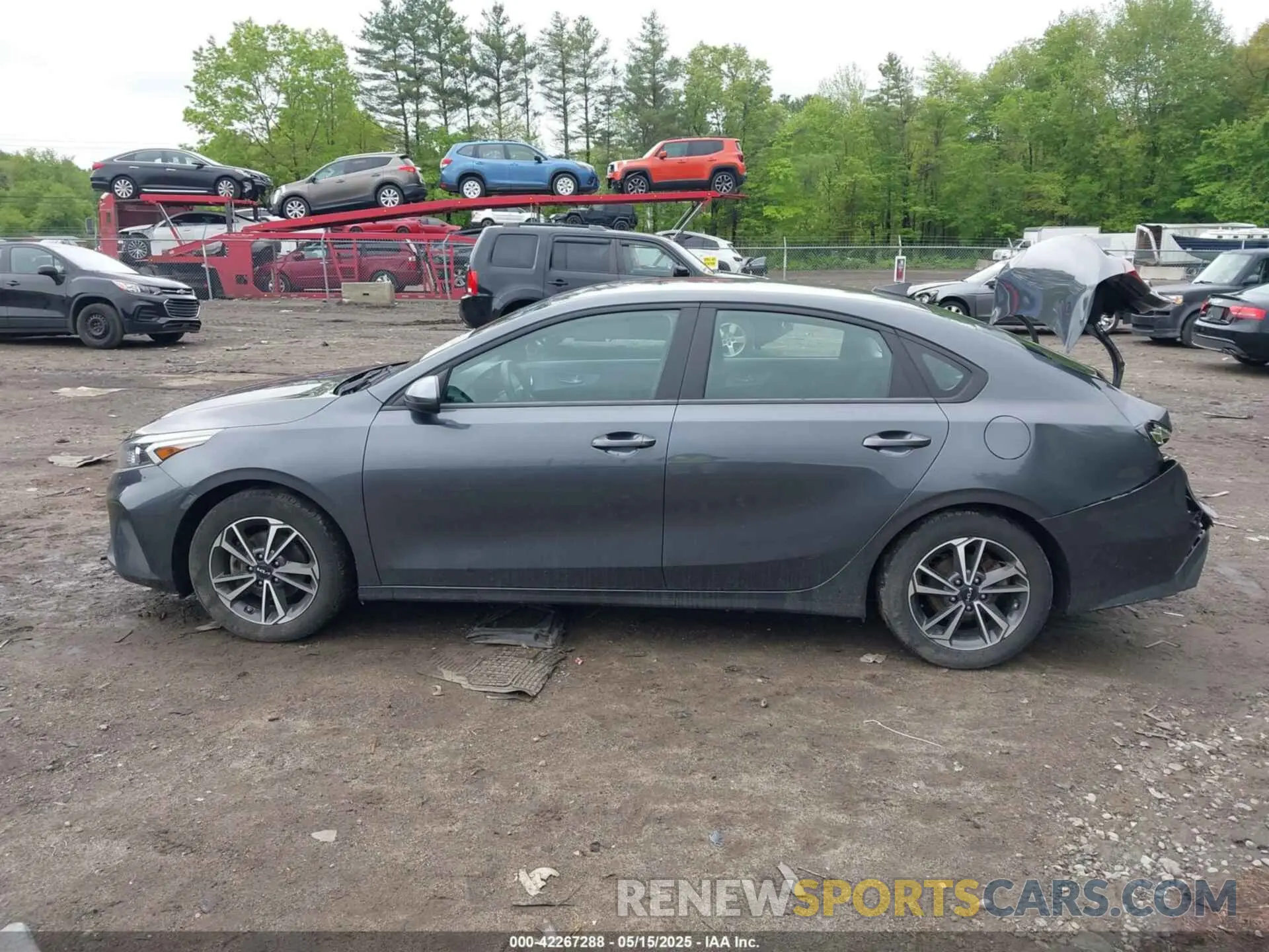 14 Photograph of a damaged car 3KPF24ADXNE448824 KIA FORTE 2022