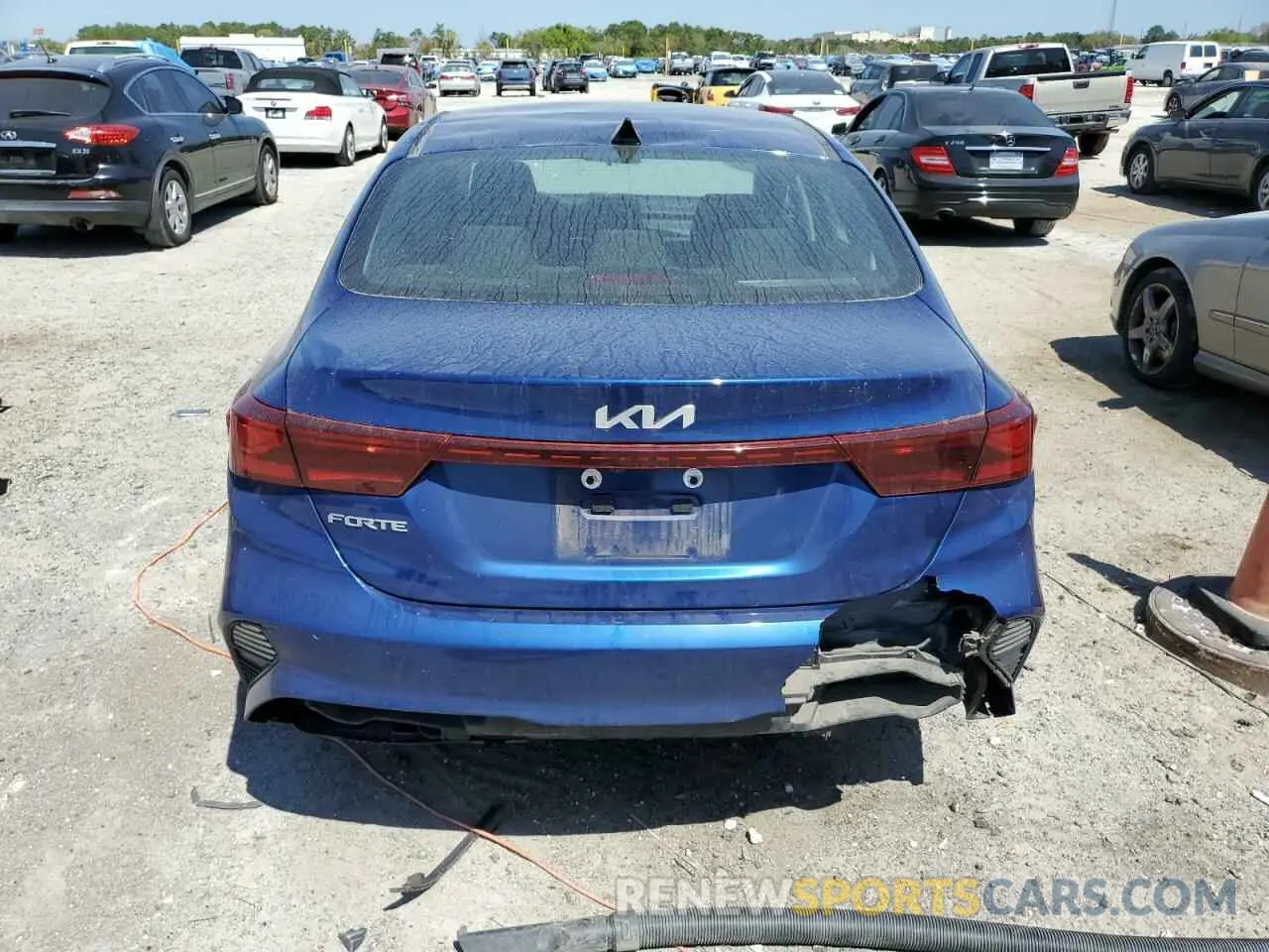6 Photograph of a damaged car 3KPF24ADXNE463839 KIA FORTE 2022
