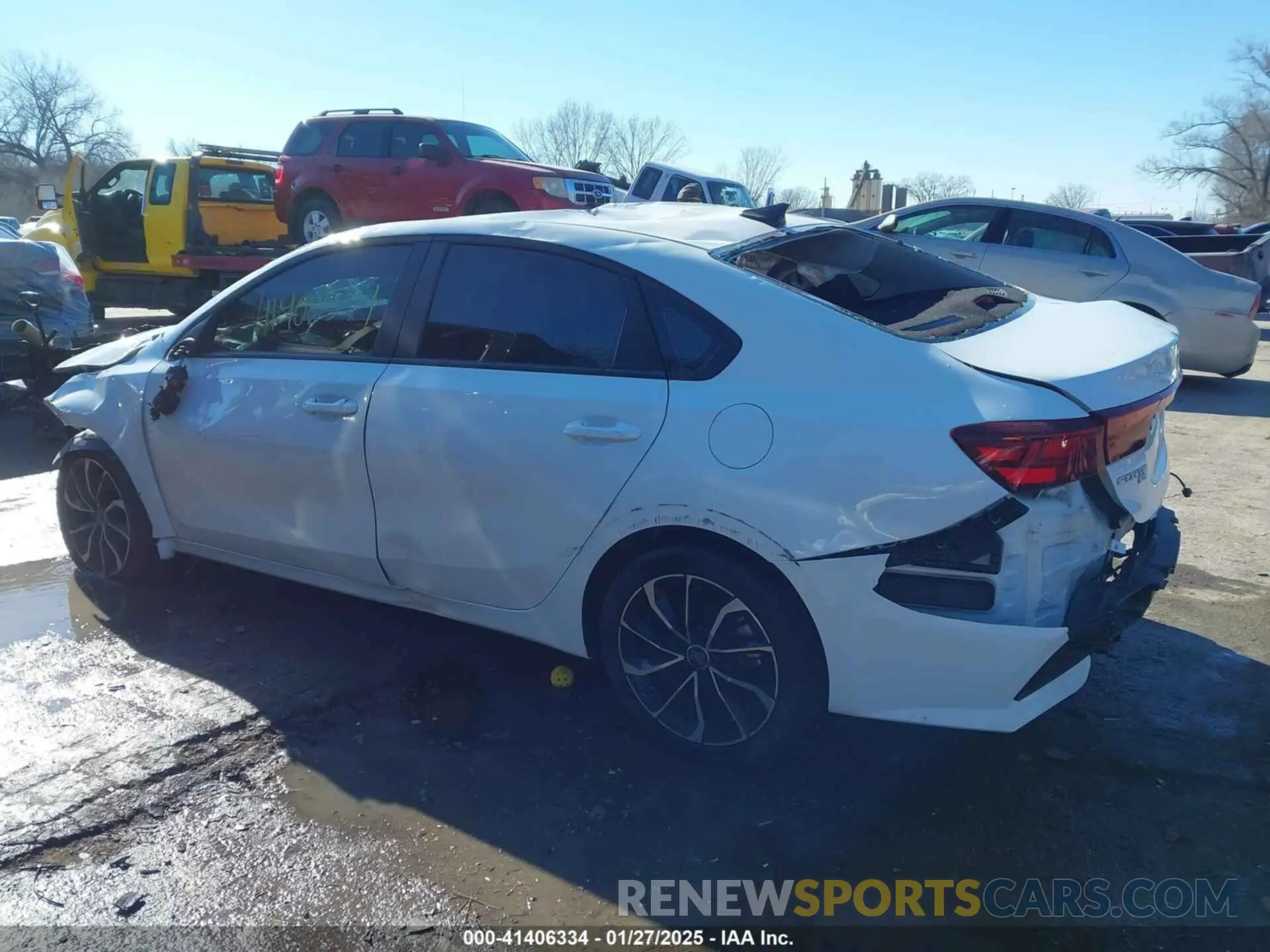 14 Photograph of a damaged car 3KPF24ADXNE474680 KIA FORTE 2022