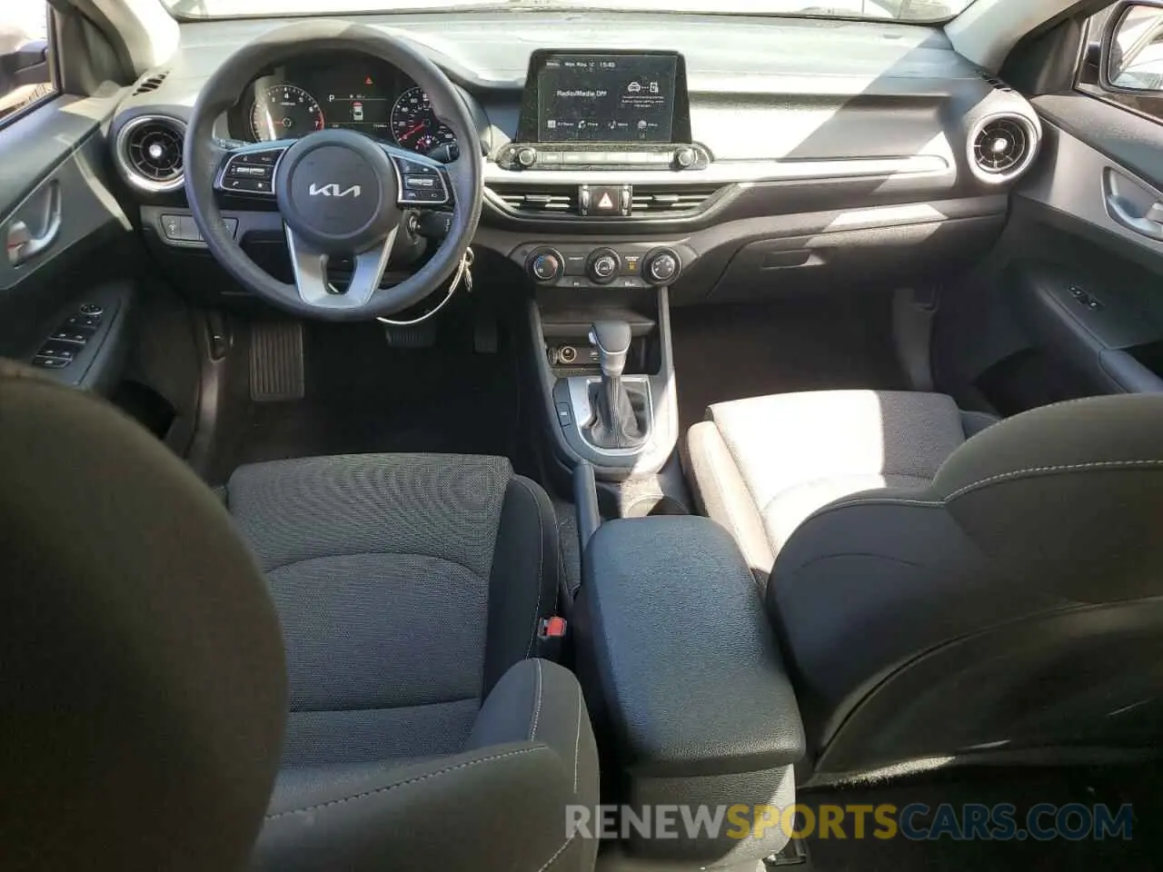 8 Photograph of a damaged car 3KPF24ADXNE480964 KIA FORTE 2022