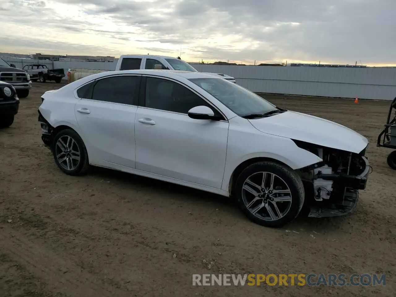 4 Photograph of a damaged car 3KPF34AD6NE436585 KIA FORTE 2022